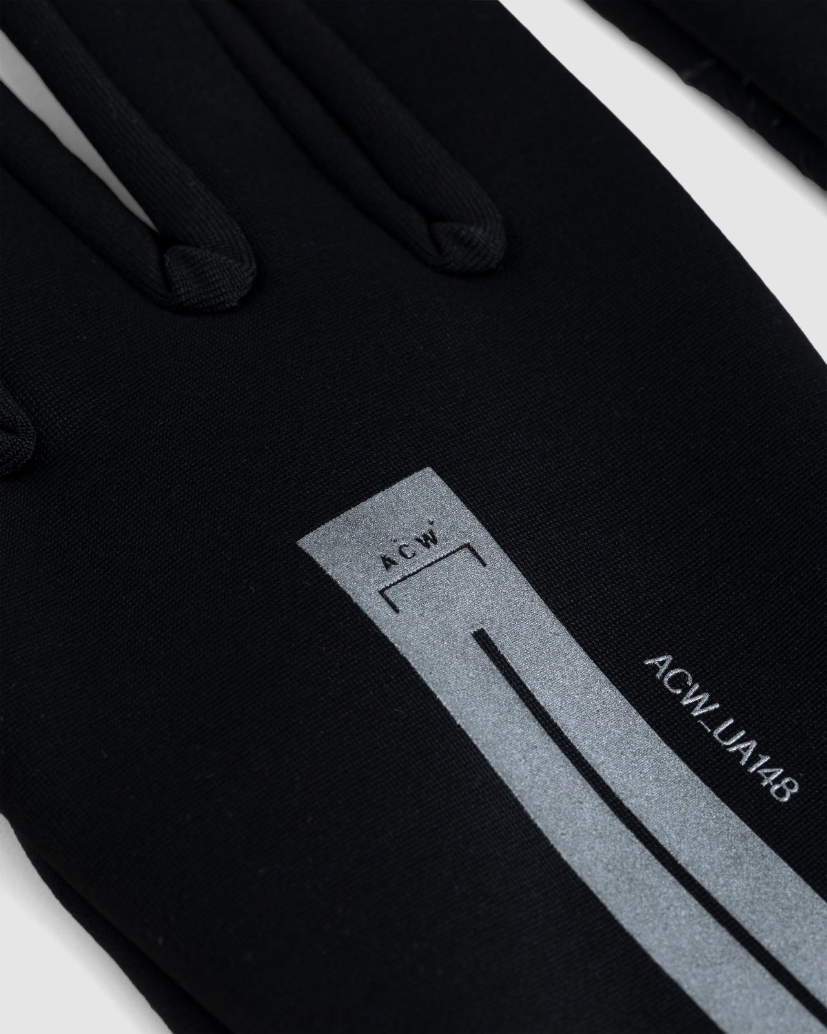A-Cold-Wall* – Stria Tech Gloves Black - Gloves - Black - Image 4