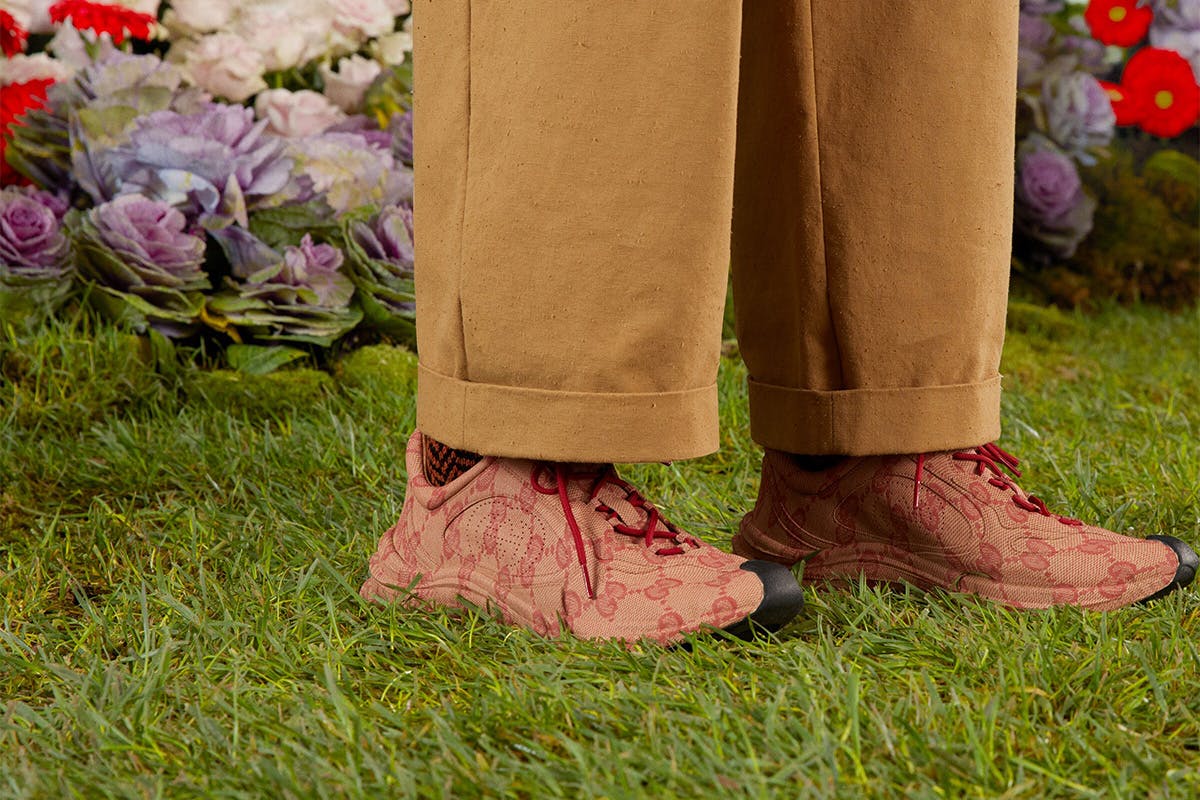 sneakers similar to gucci