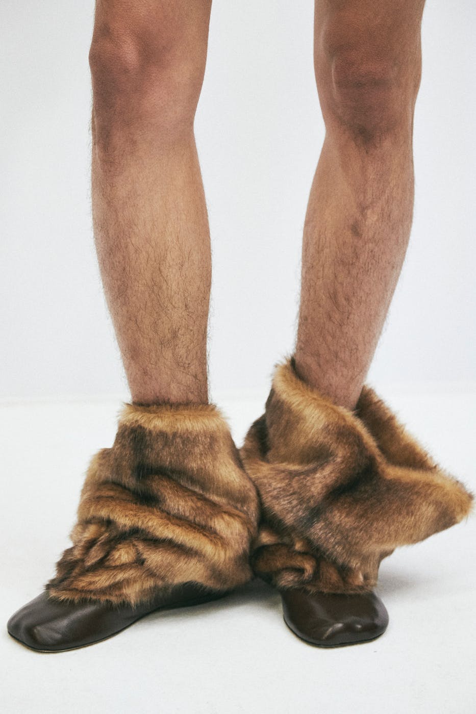 LOWE_LOEWE_MFW23_0123_PARIS_1436