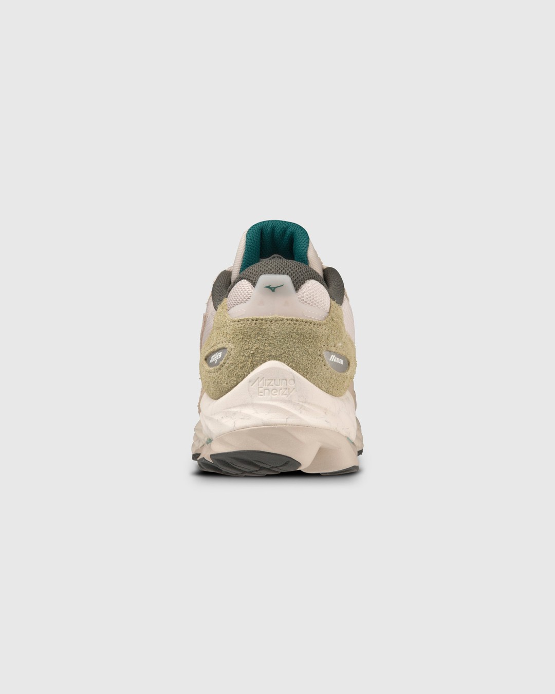 Mizuno – Wave Rider Beta Silver Cloud/White Sand - Sneakers - White - Image 4