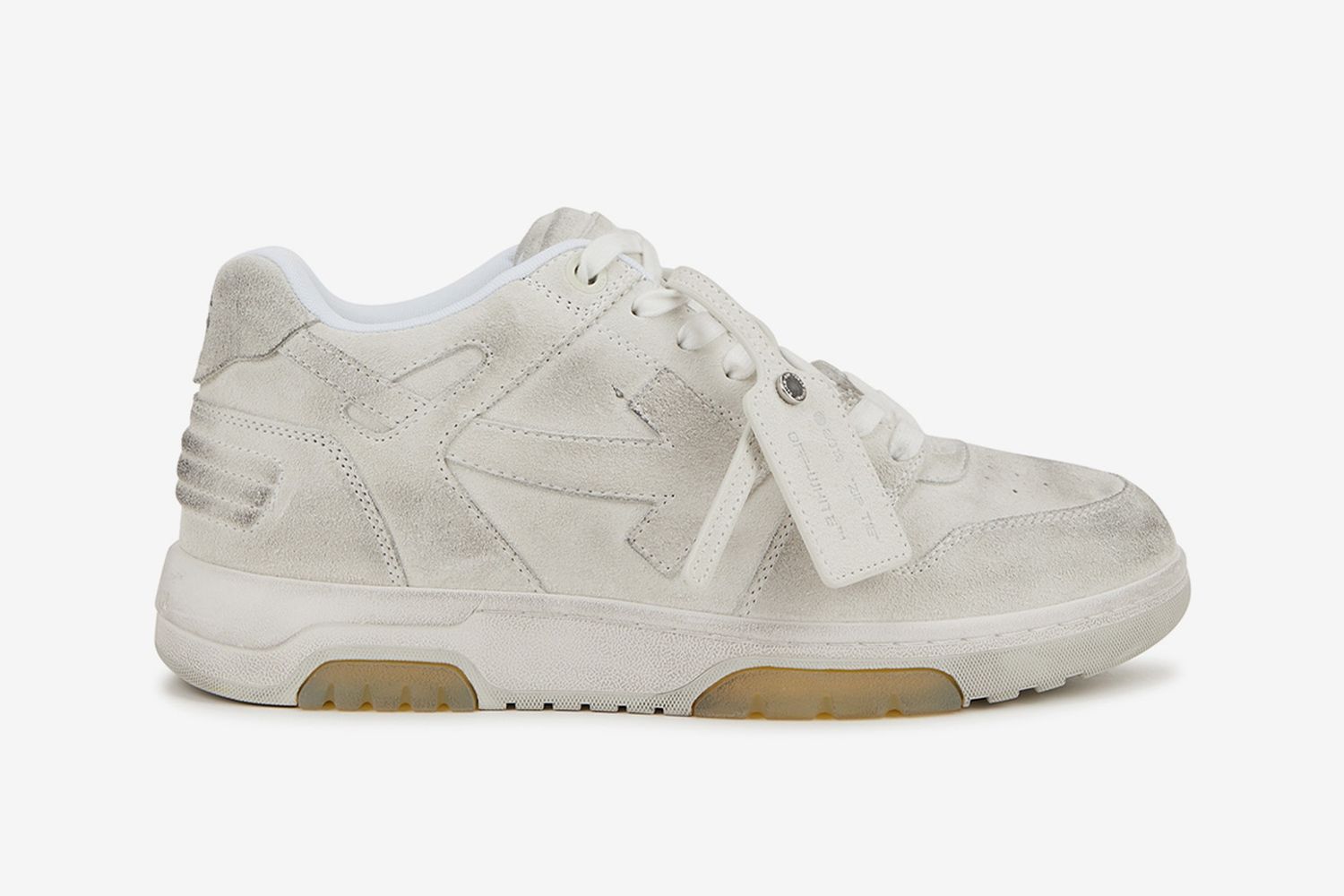 How to Buy Comfortable Sneakers for Wide Feet