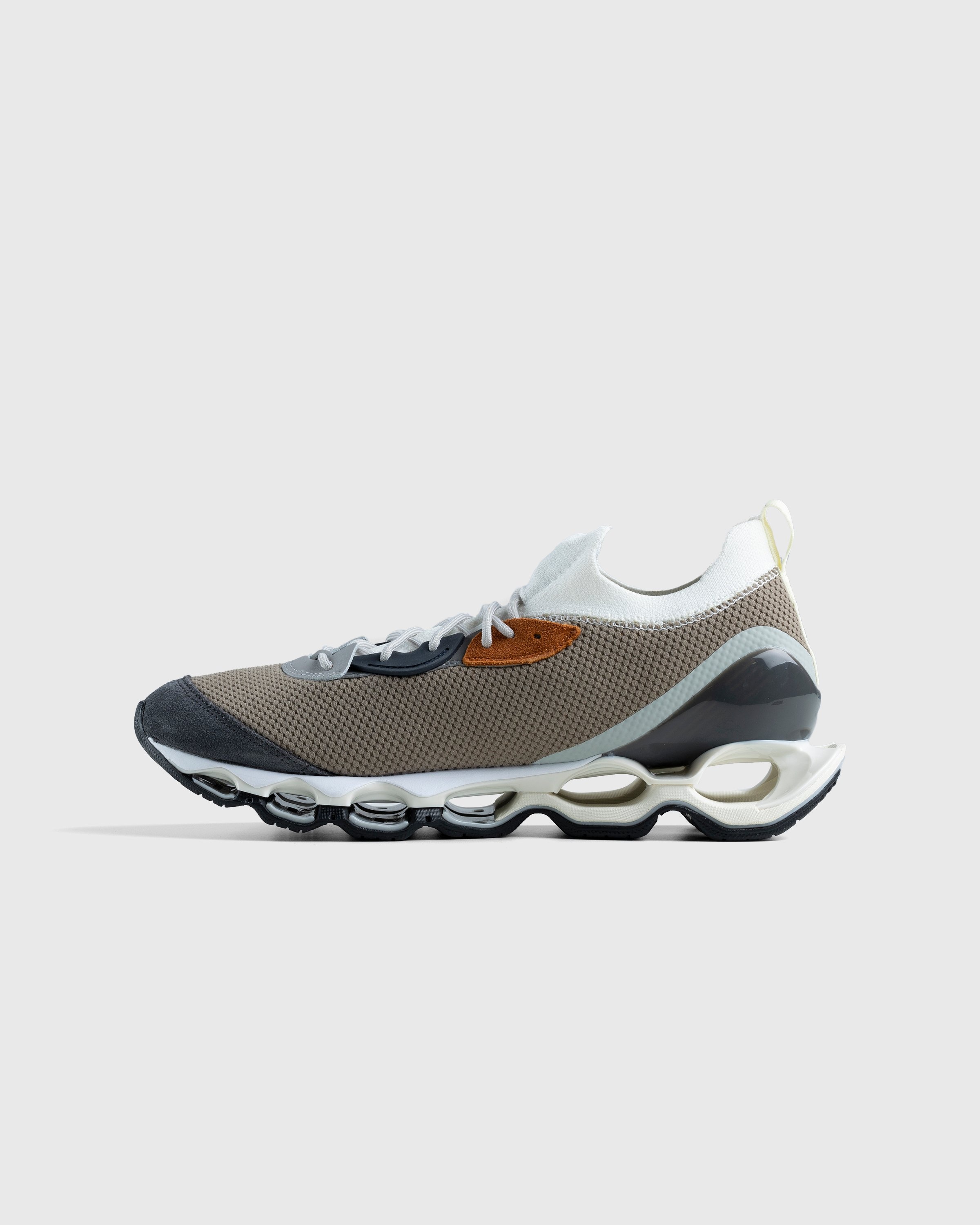 Mizuno – Wave Prophecy Beta Fallen Rock/Harbor Mist - Sneakers - Beige - Image 2