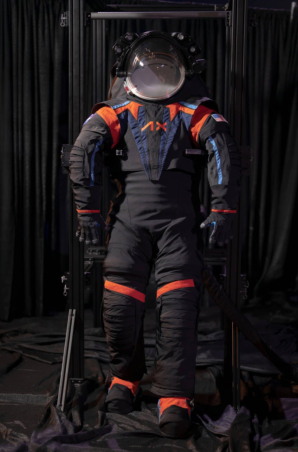 nasa-spacesuits-2023 (2)