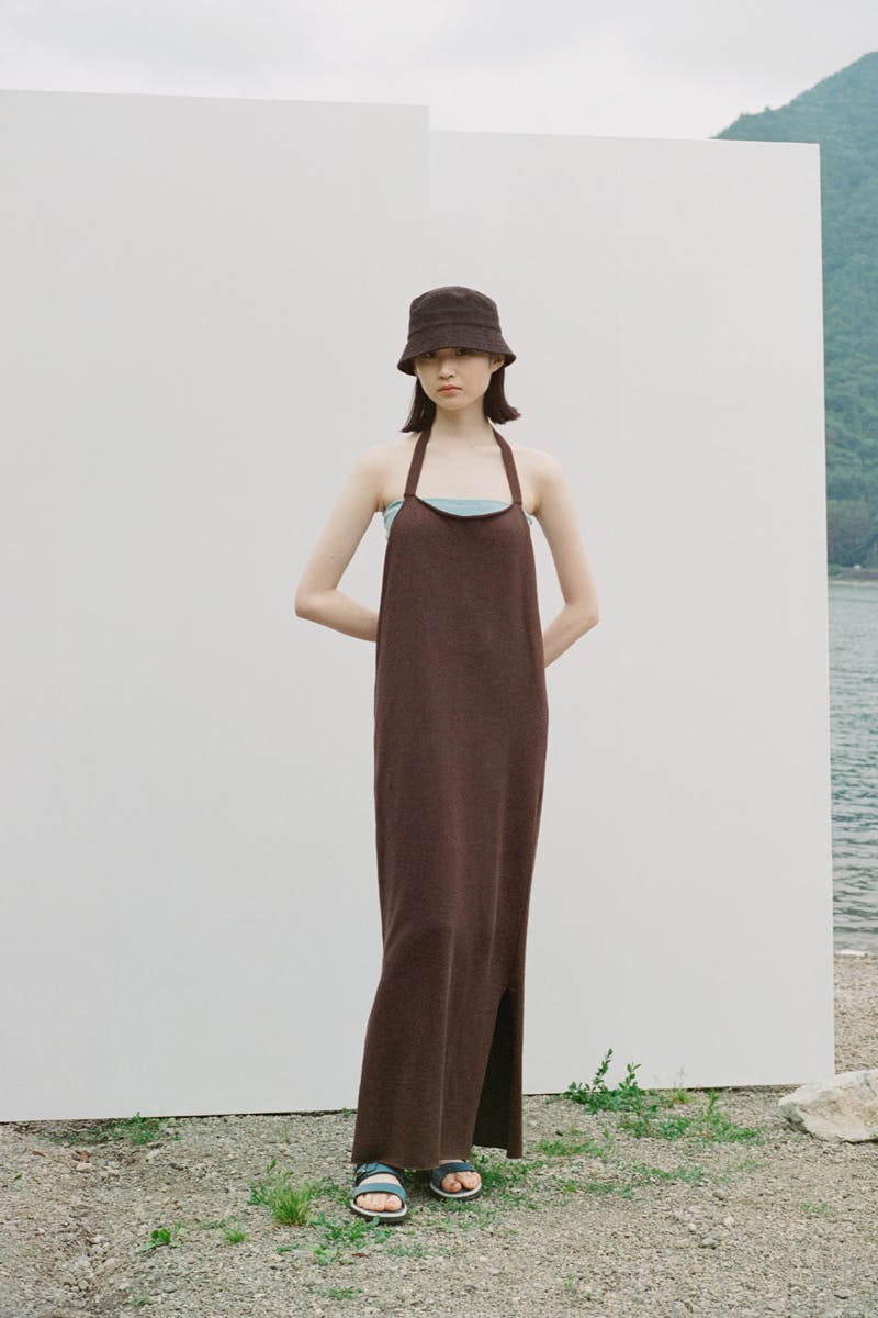 auralee-ss22-collection-new-balance-2002r (27)