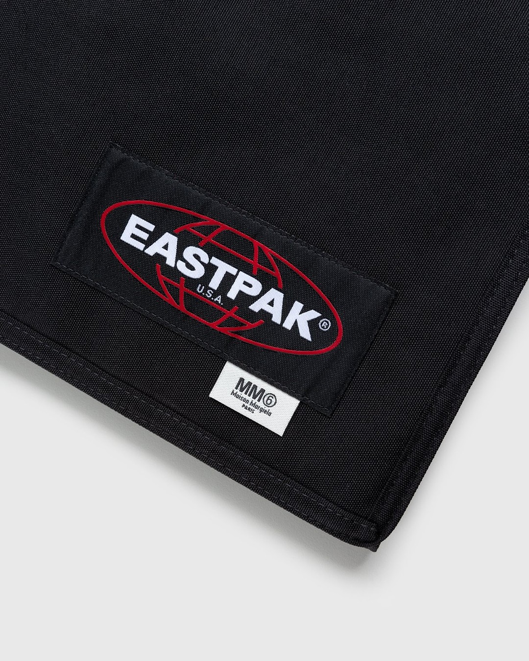 MM6 Maison Margiela x Eastpak – Borsa Tracolla Shoulder Bag Black - Bags - Black - Image 6