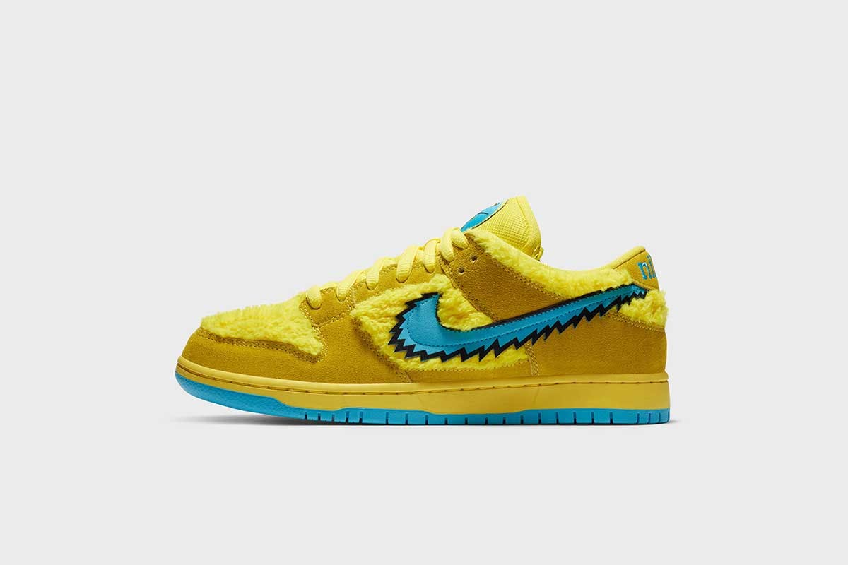 Nike SB Dunk Low "Grateful Dead"
