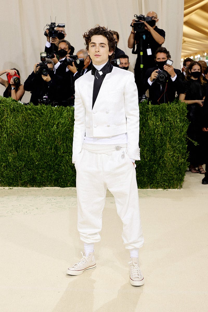 timothee-chalamet-jerry-lorenzo-met-gala-sweatpants-01