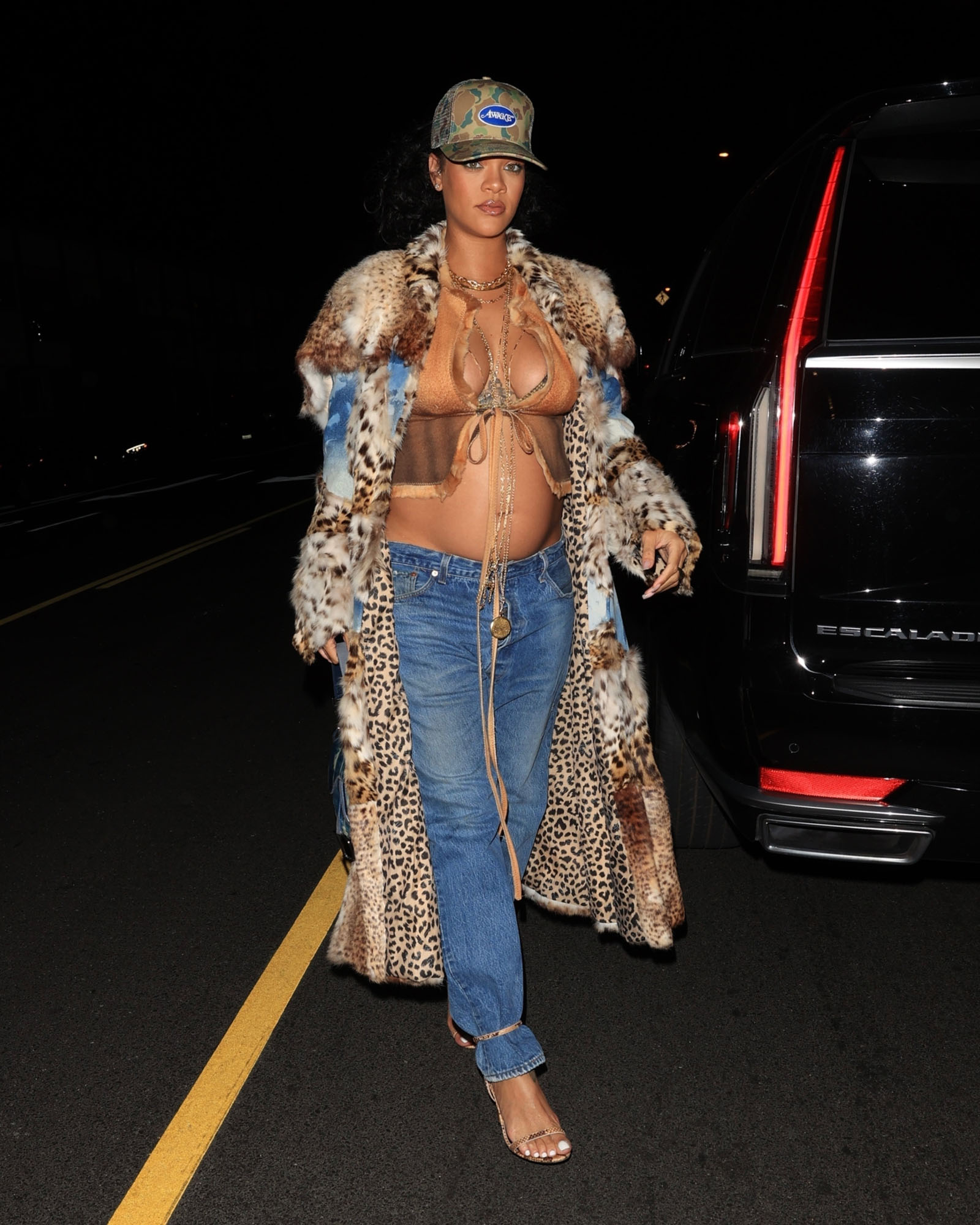 Rihanna Shows Off Her Abdominal Bump While Late Night Dinner at Giorgio Baldi's in Santa Monica, CA