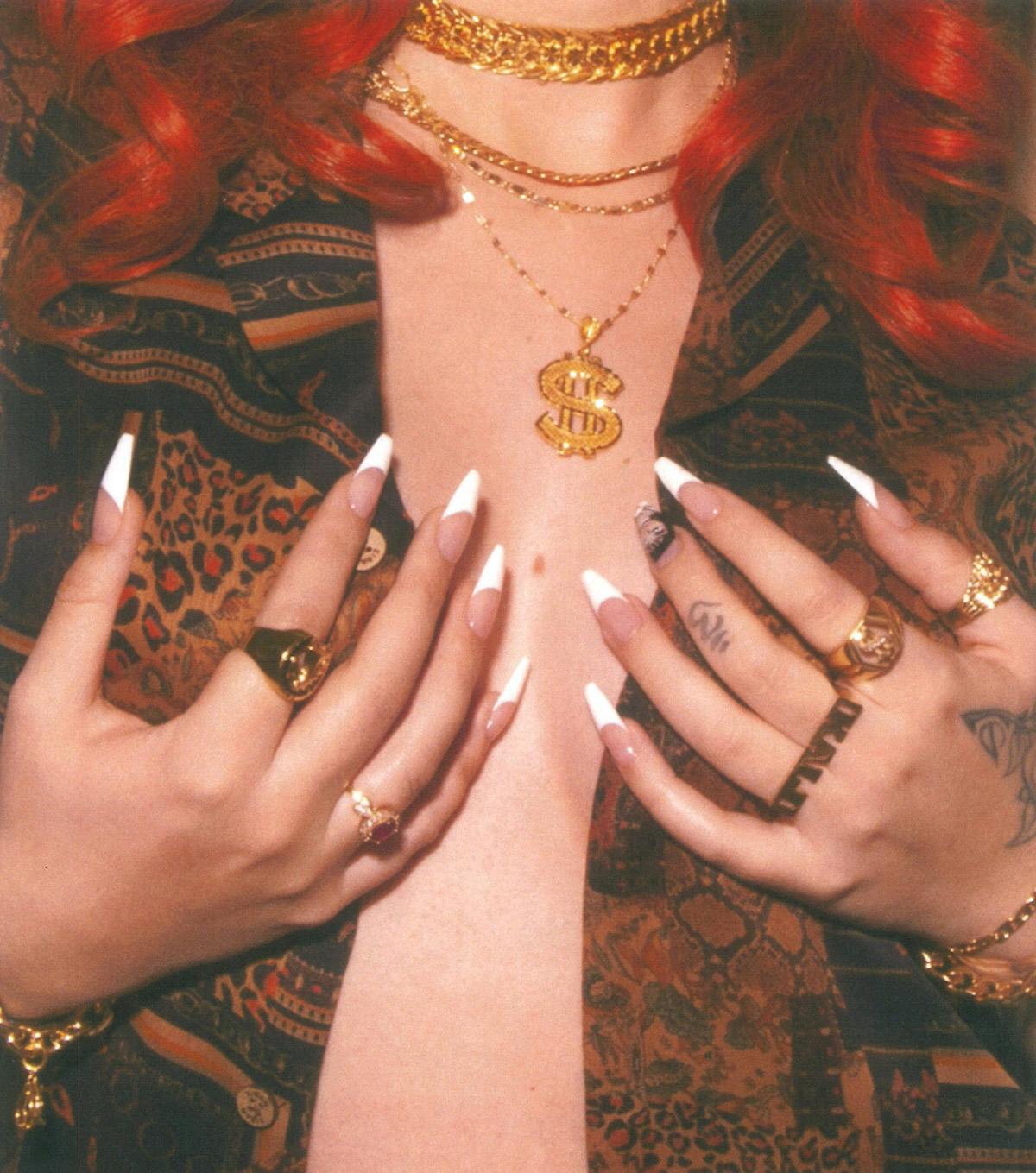 matching set: ZIRAN, jewelry: VIDA KUSH