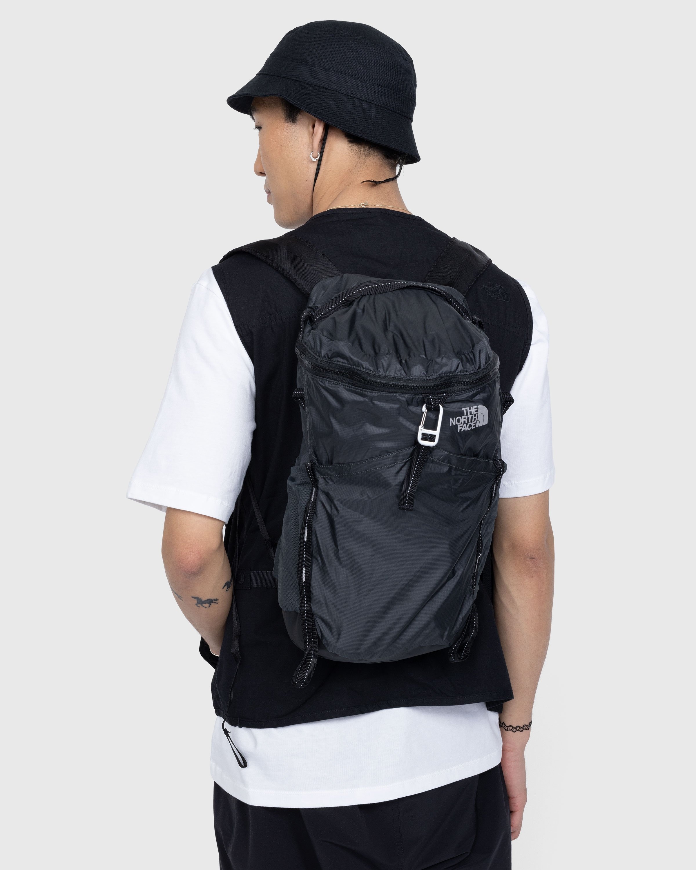 The North Face Flyweight Daypack Asphalt Grey TNF Black