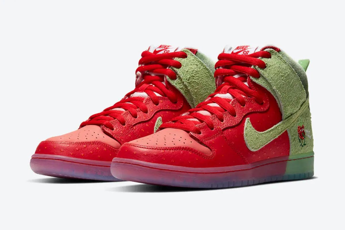 -nike-sb-dunk-high-strawberry-cough-