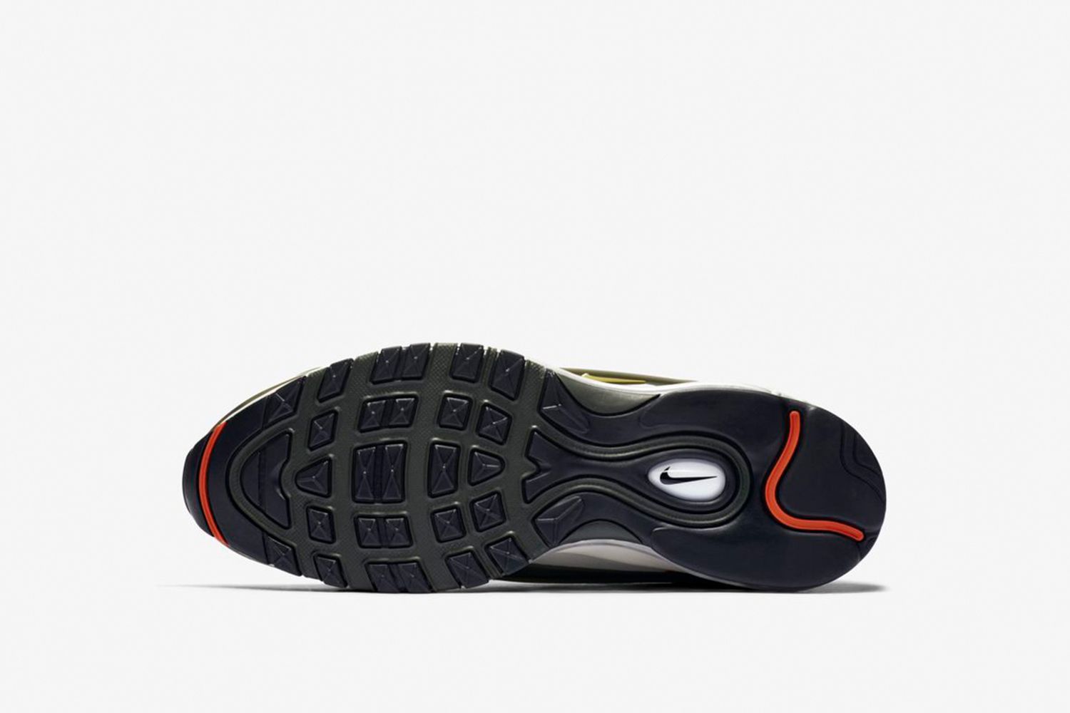 Nike Air Max Deluxe & Other Best Products to Drop This Week اذان Nike Air Max Deluxe & Other Best Products to Drop This Week اذان