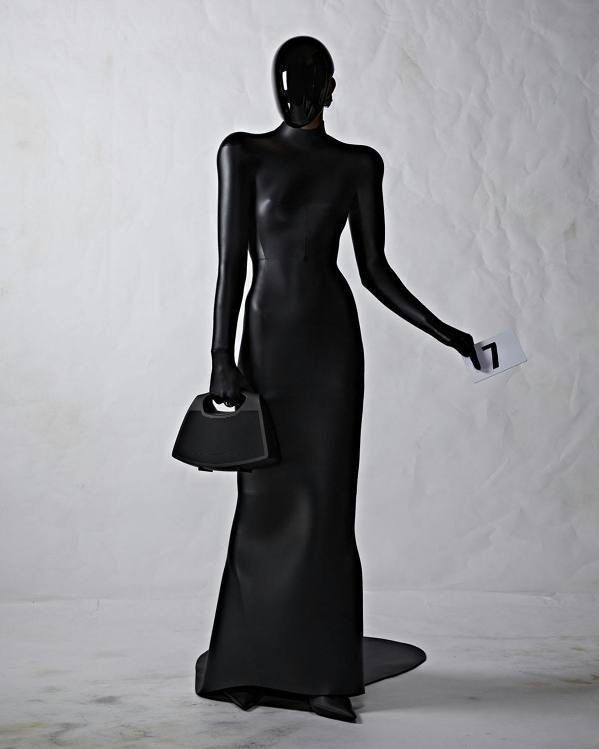 balenciaga-couture-2022-kim-kardashian-7