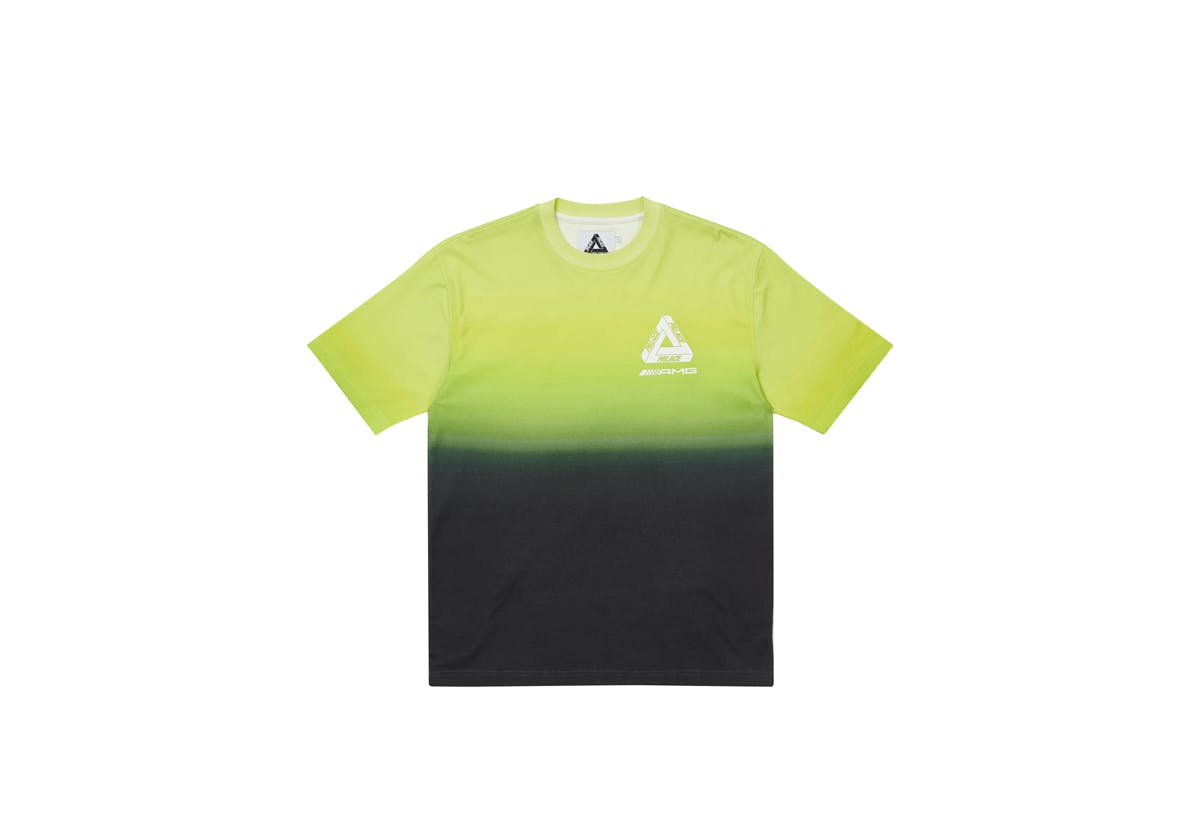 palace-skateboards-mercedes-amg-ss22-collab-cars (29)