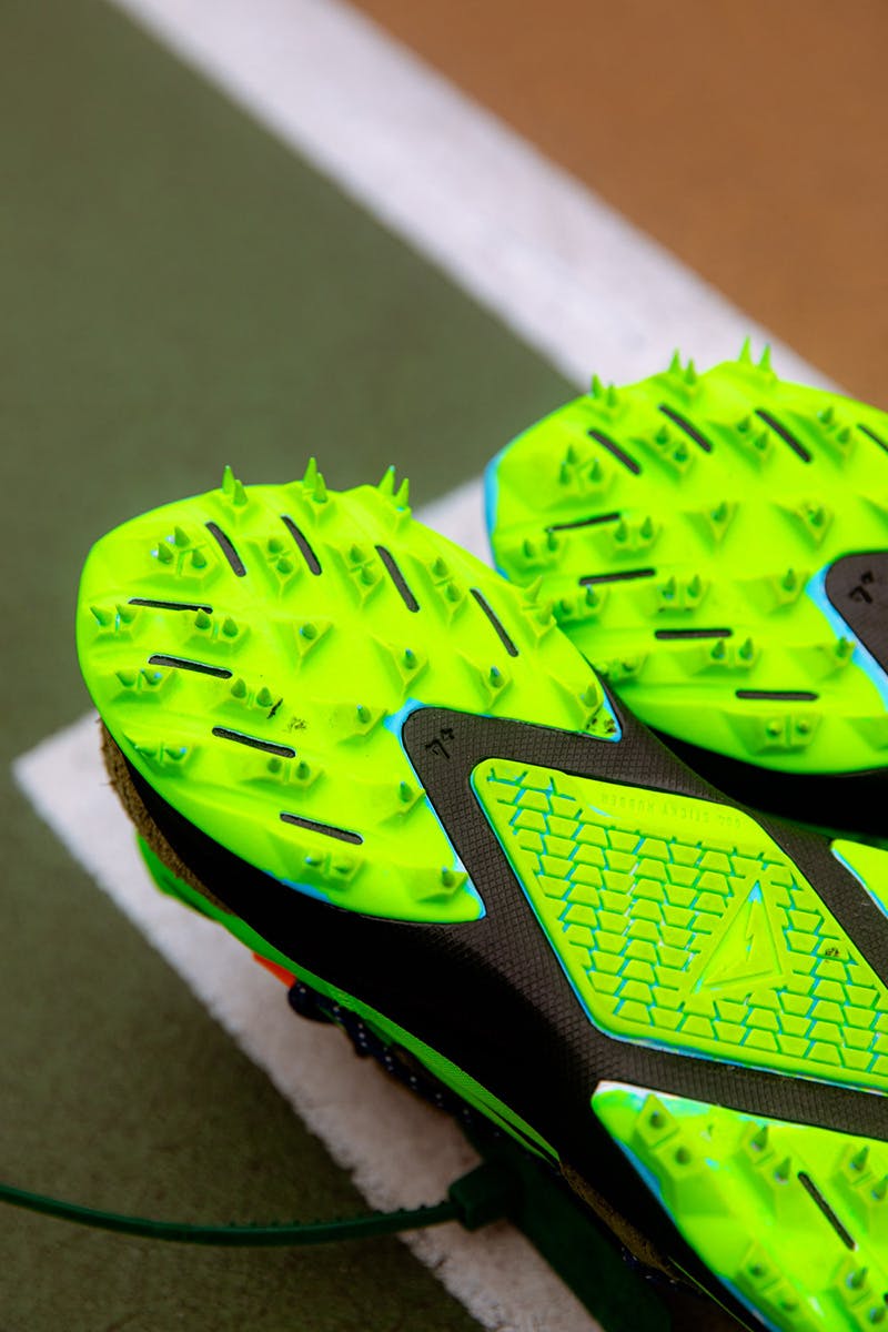 nike off white terra kiger black