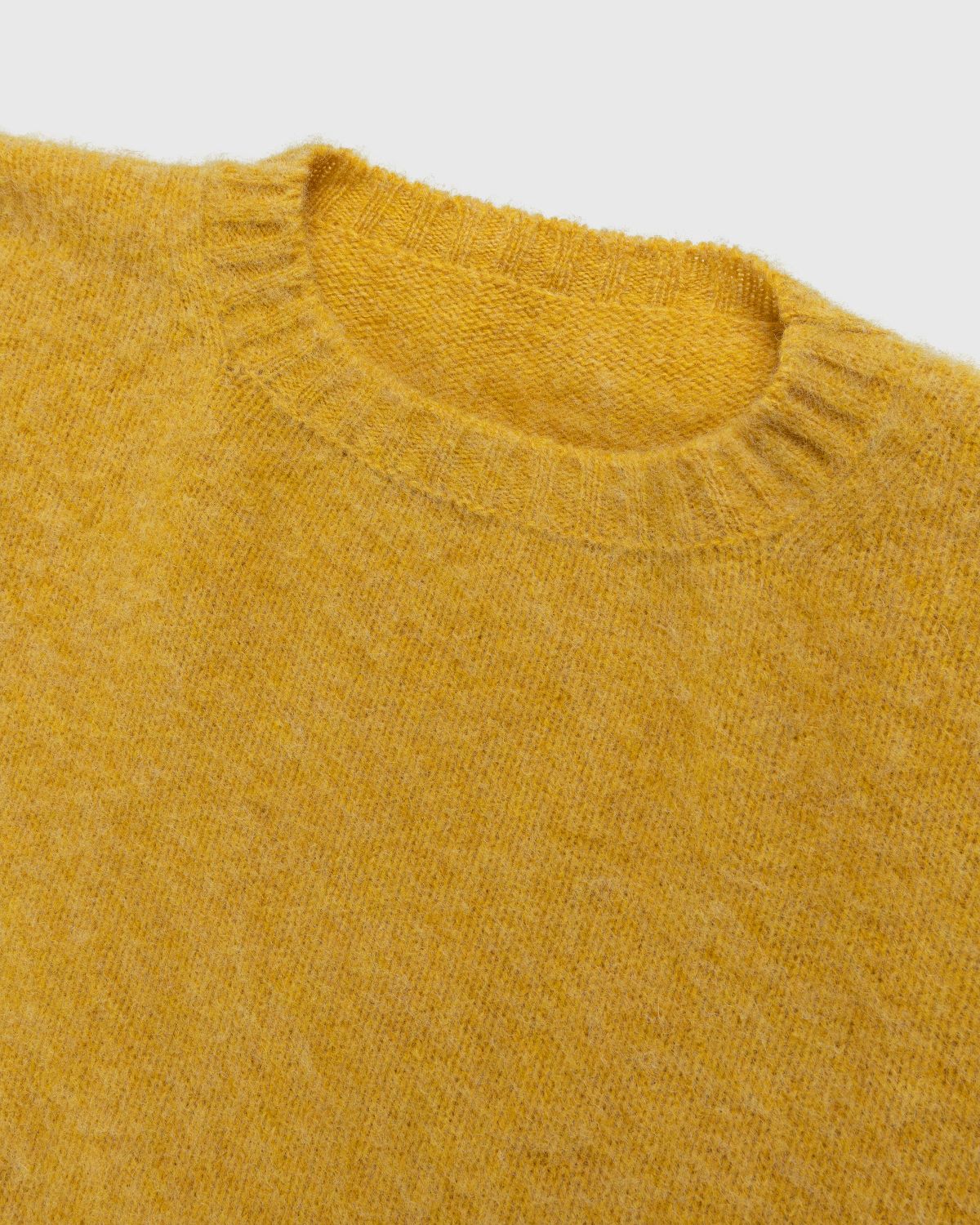 J. Press x Highsnobiety – Shaggy Dog Solid Sweater Yellow - Crewnecks - Yellow - Image 3