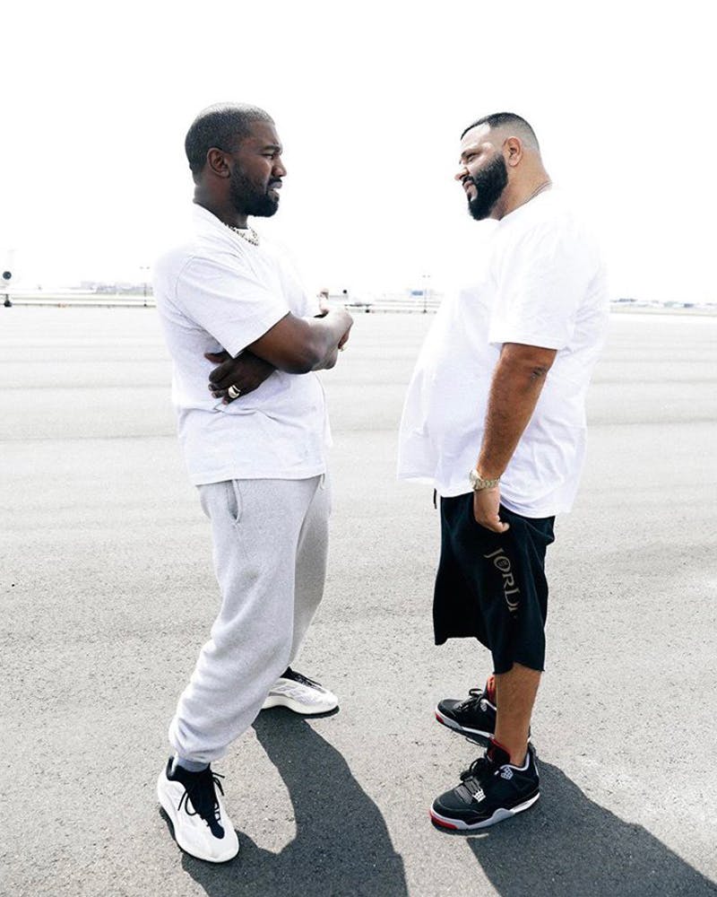 He reconocido sal posponer Kanye West Gifts an Unreleased YEEZY Boost 700 to DJ Khaled