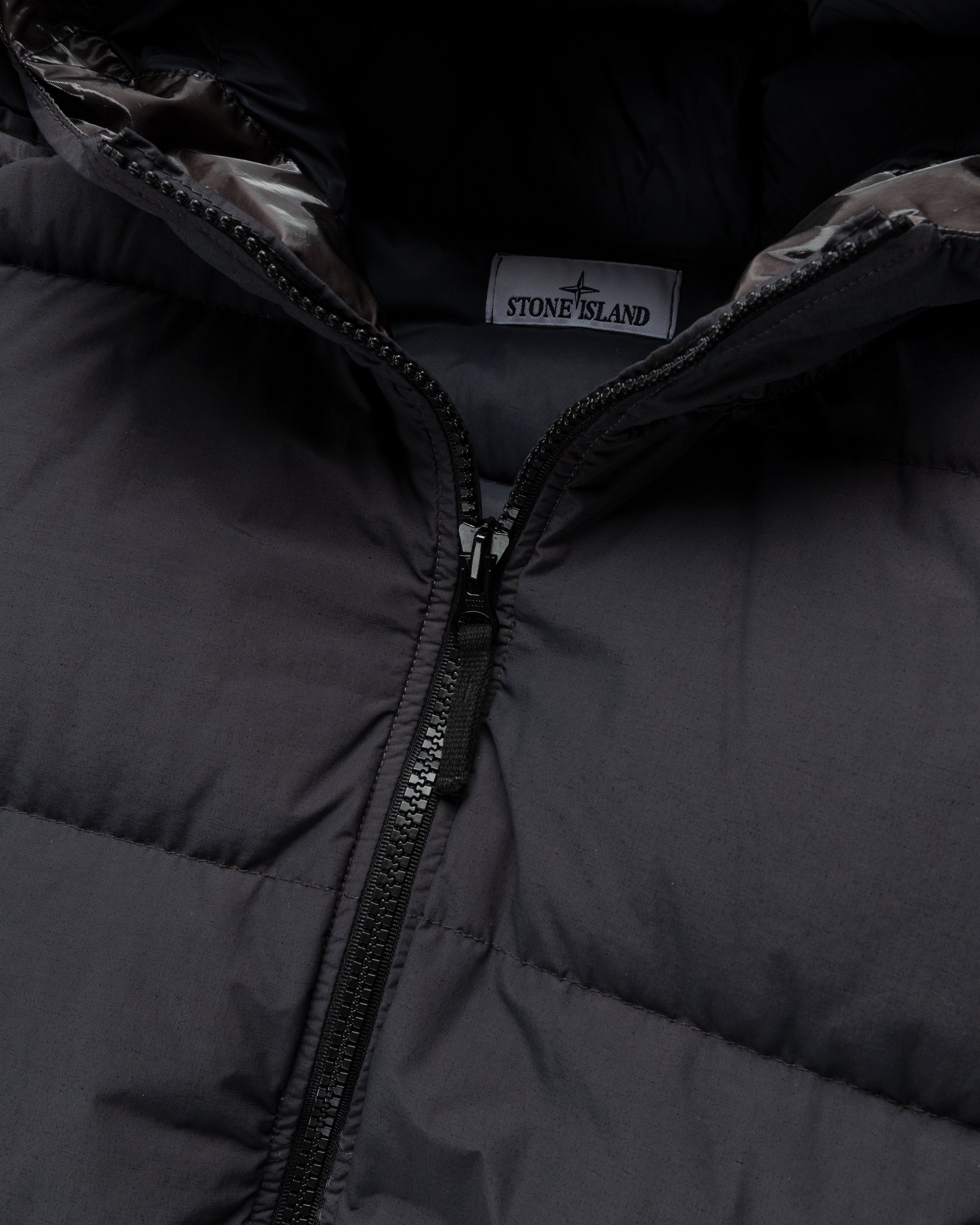 Stone Island – Naslan Light Watro Down Jacket Charcoal