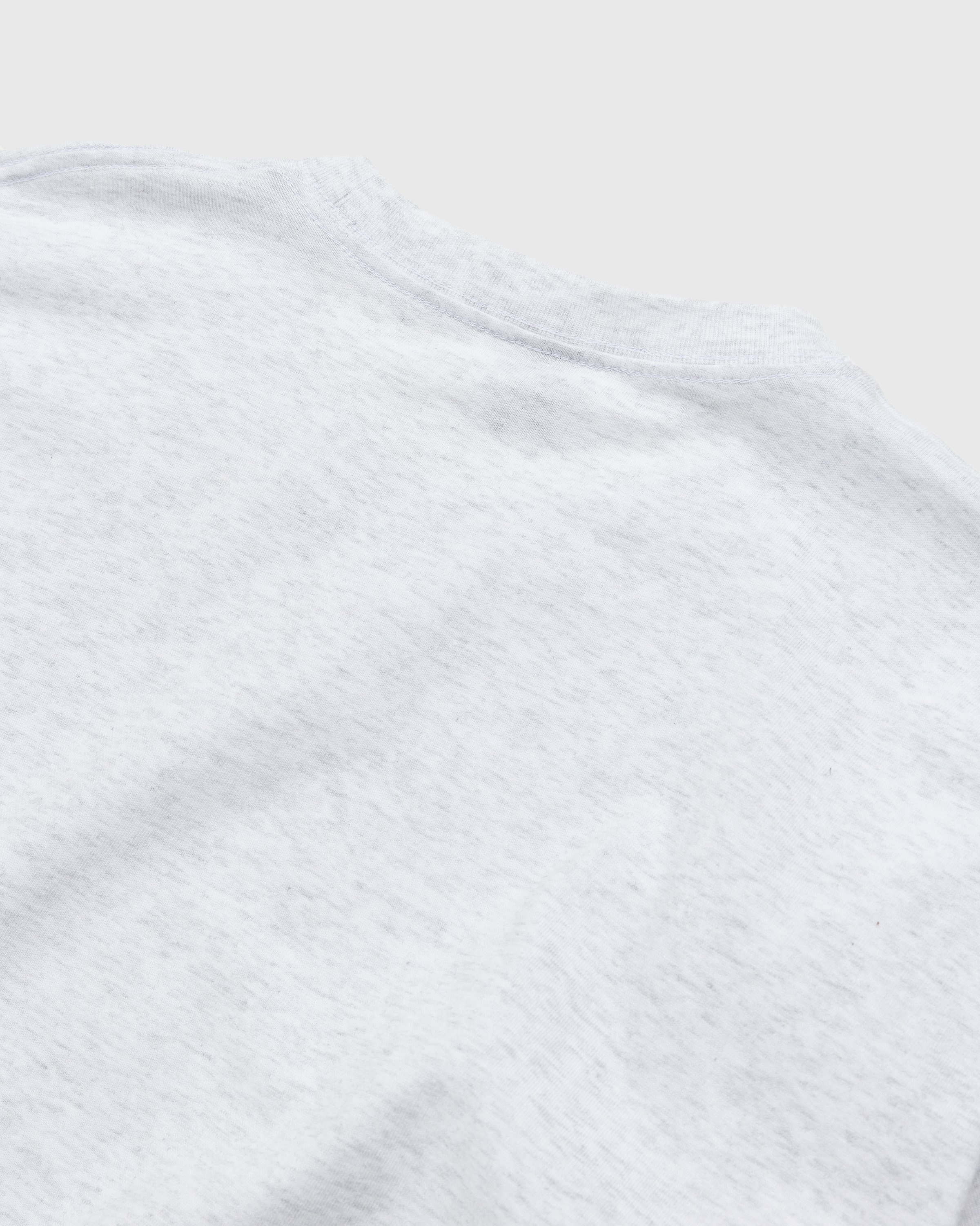 Patta – Basic Script P T-Shirt Grey - T-Shirts - Grey - Image 3