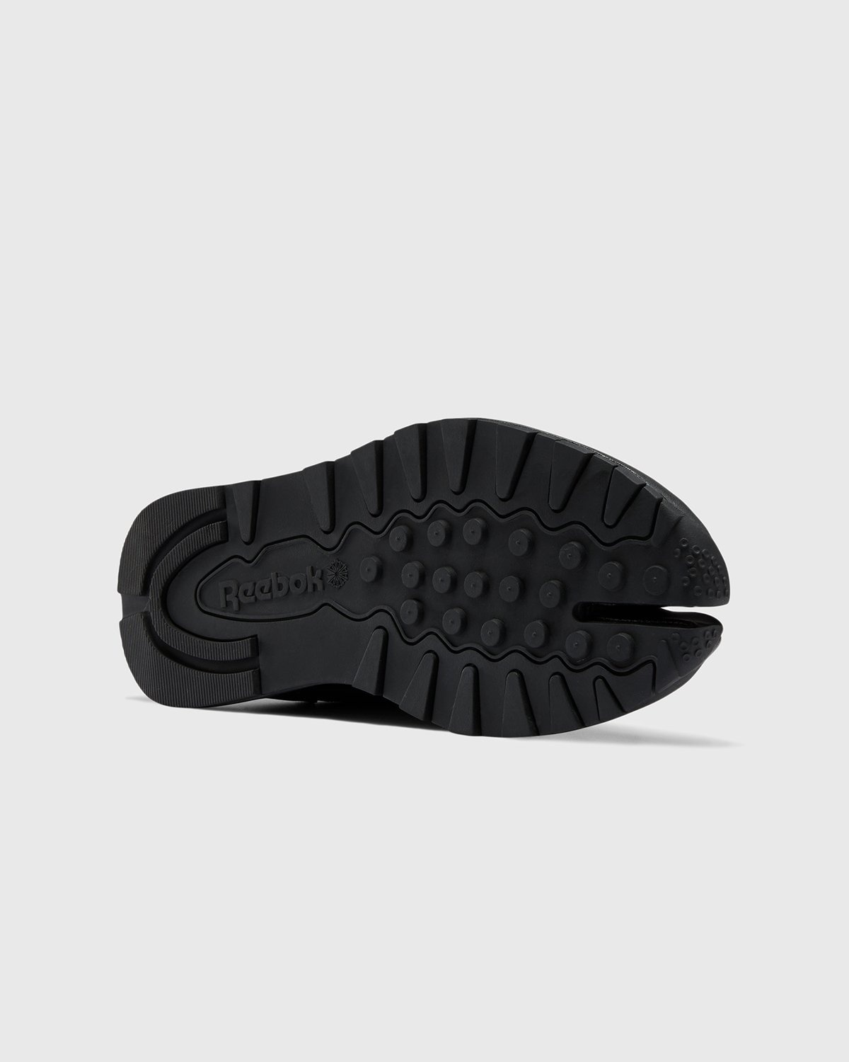 Maison Margiela x Reebok – Classic Leather Tabi Black - Low Top Sneakers - Black - Image 8