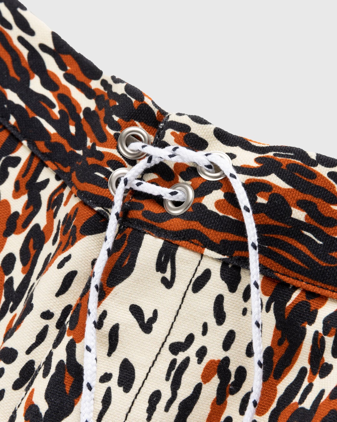 Phipps – Action Shorts Printed Canvas Leopard - Shorts - Brown - Image 3