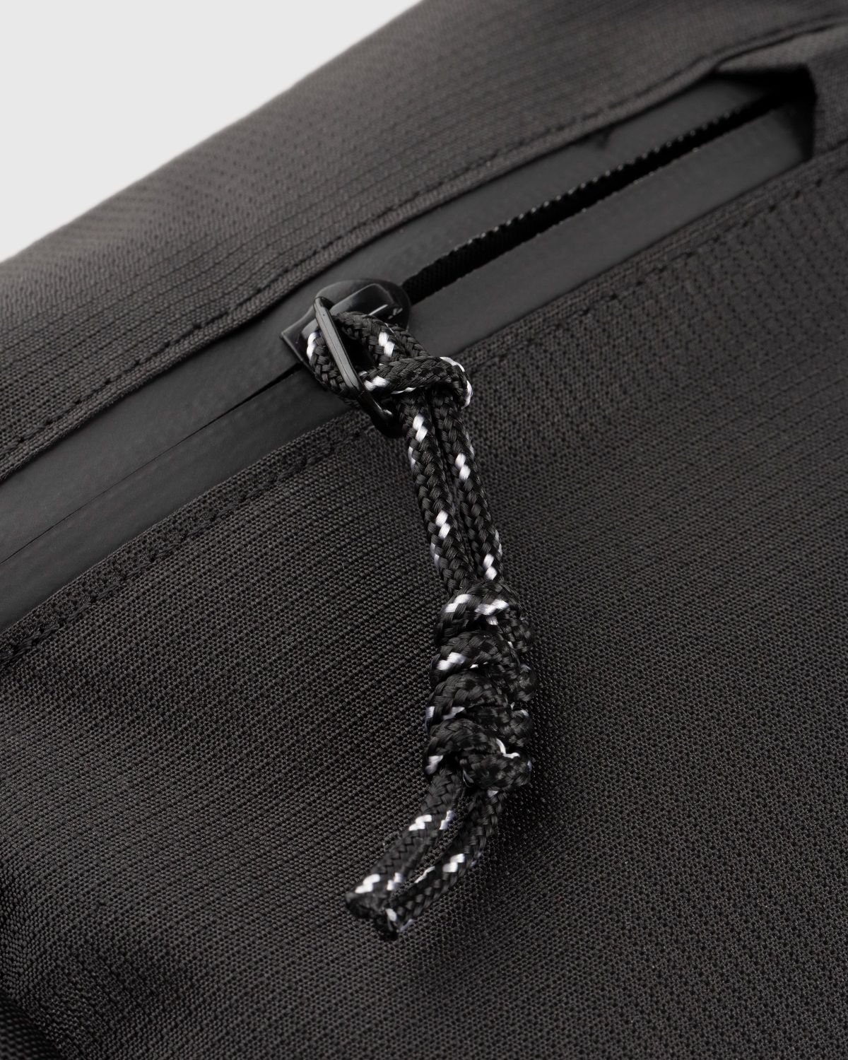 Gramicci – Climbing Chalk Bag Black - Bags - Black - Image 6