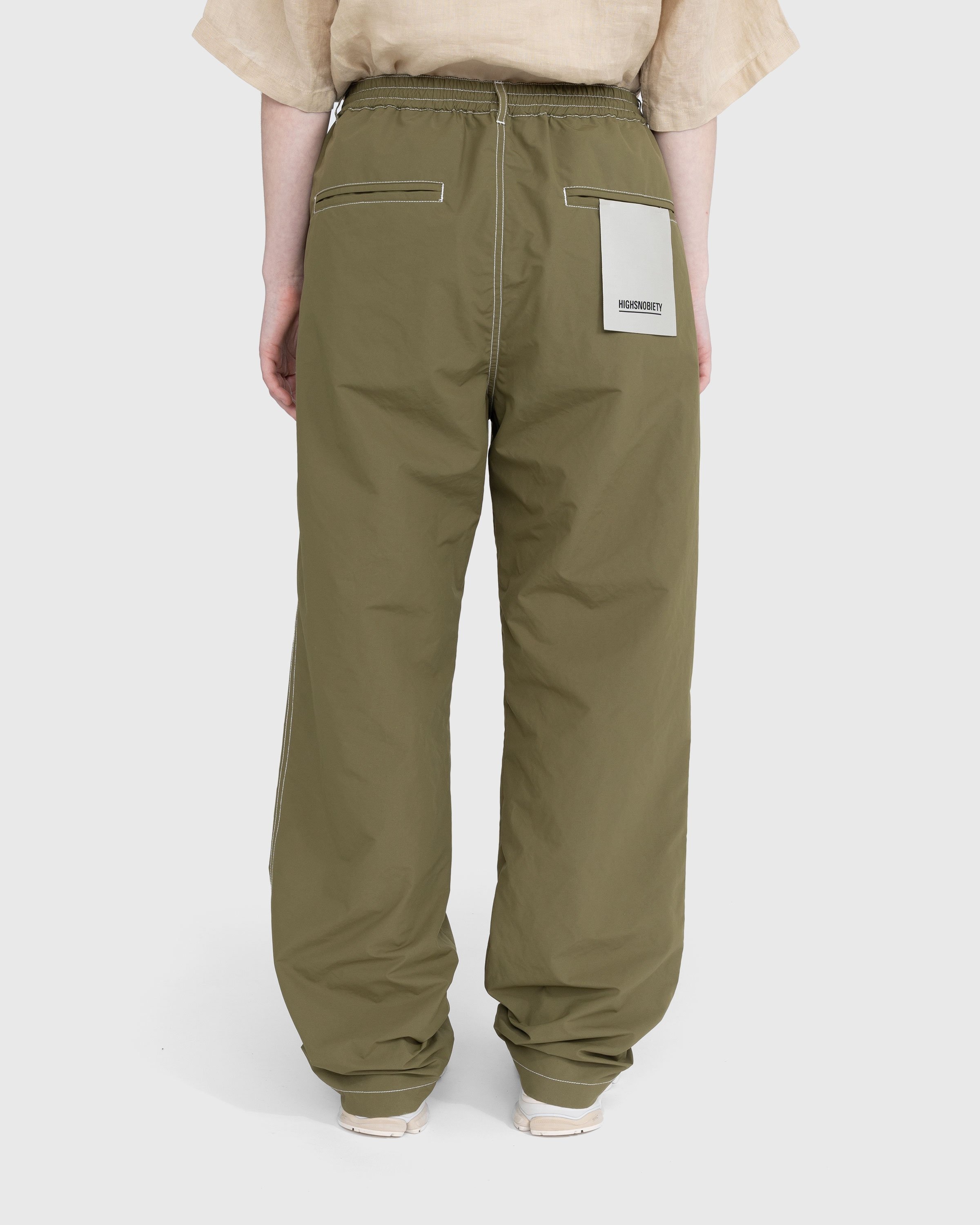Highsnobiety – Contrast Stitch Pants Khaki - Pants - Green - Image 5