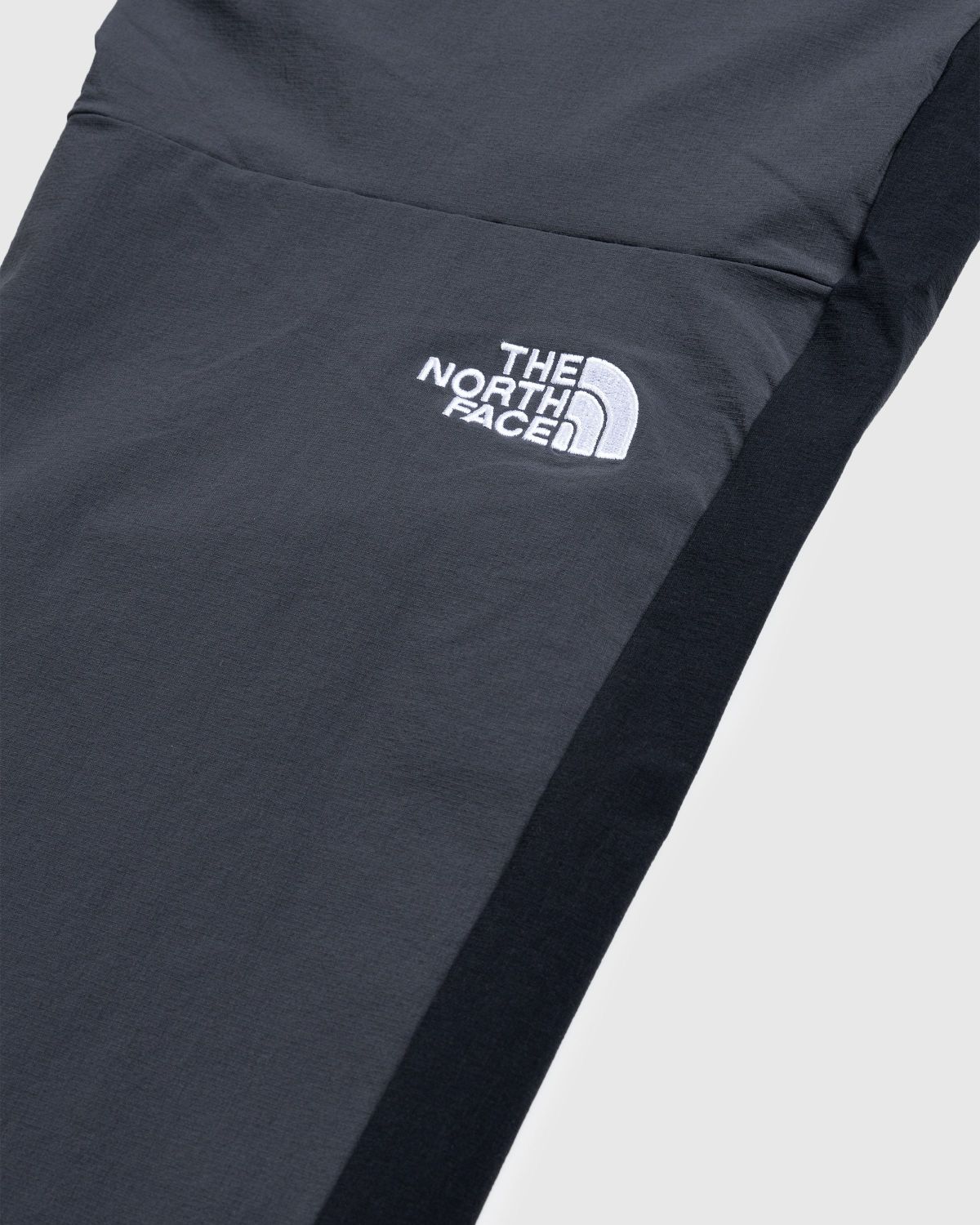 The North Face NSE Shell Suit Pant Asphalt Grey TNF Black