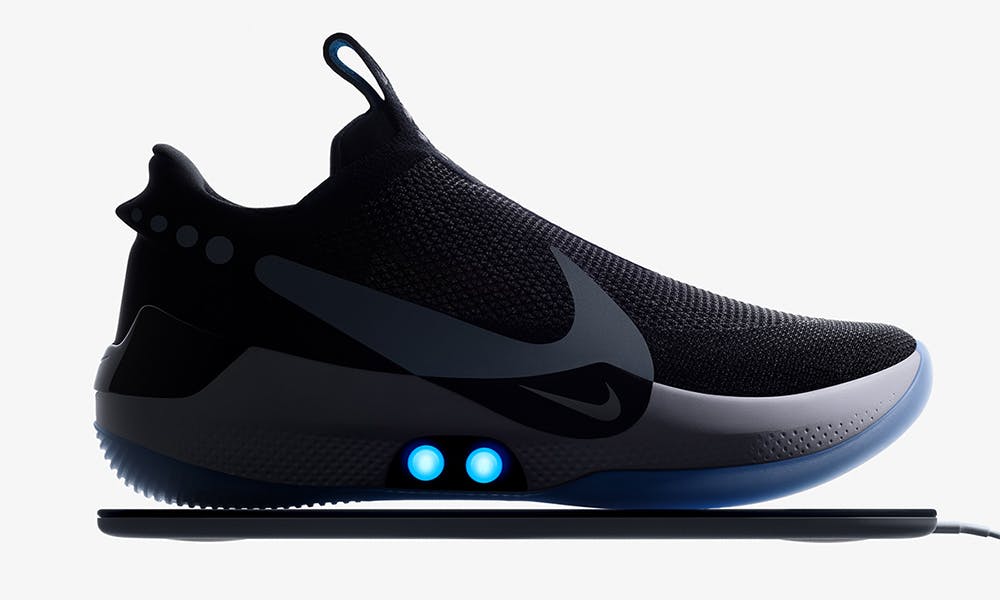 Geheugen kalkoen Bedoel The Self-Lacing Nike Adapt BB Sneaker Drops Today