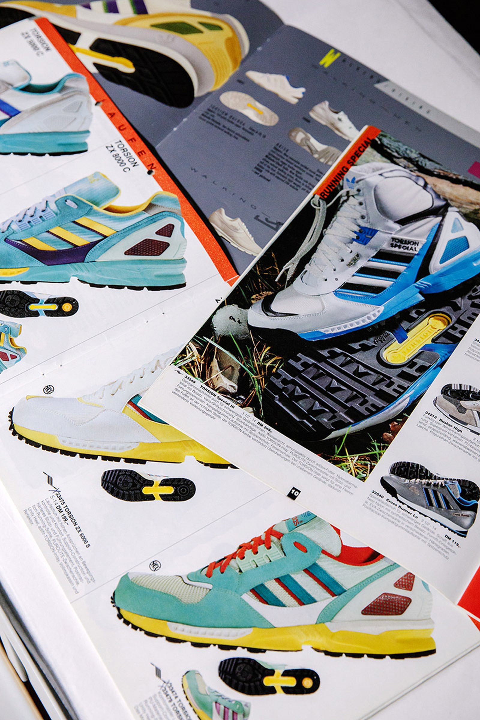 Libro Cabeza laberinto A Brief History of the adidas ZX: Innovation, Collabs & Raves