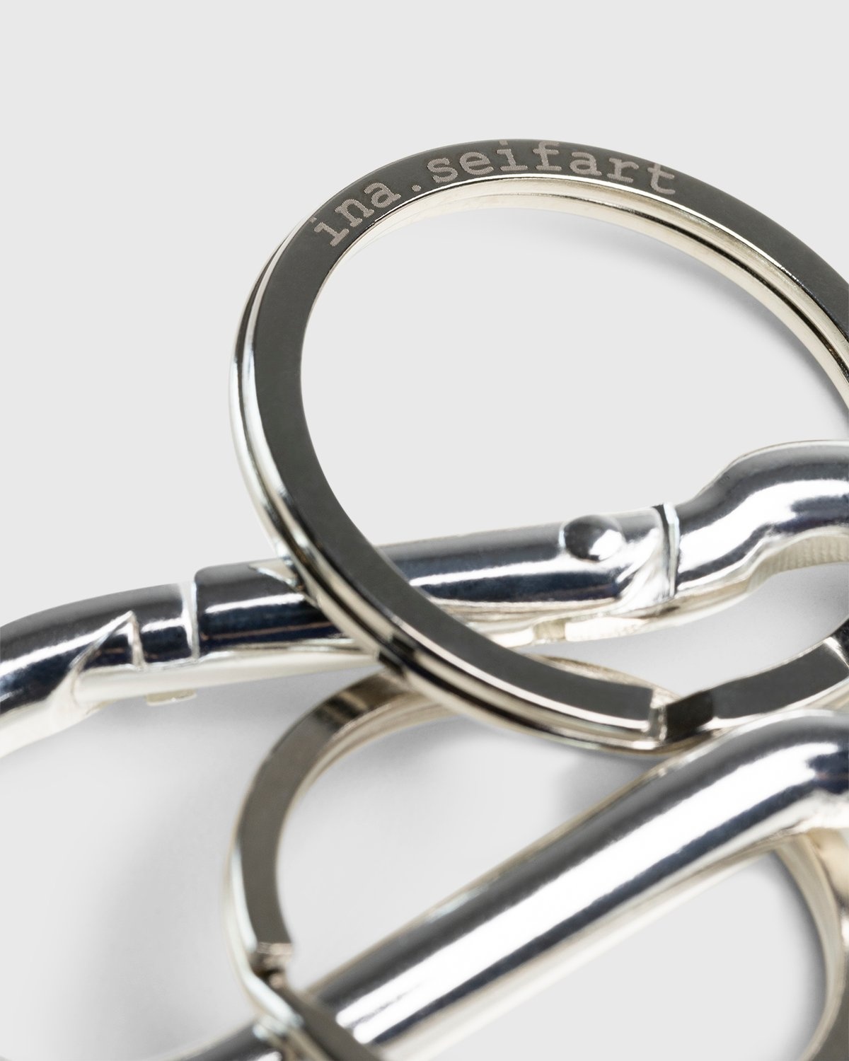 Ina Seifart – Karabiner Small Silver - Keychains - Silver - Image 2