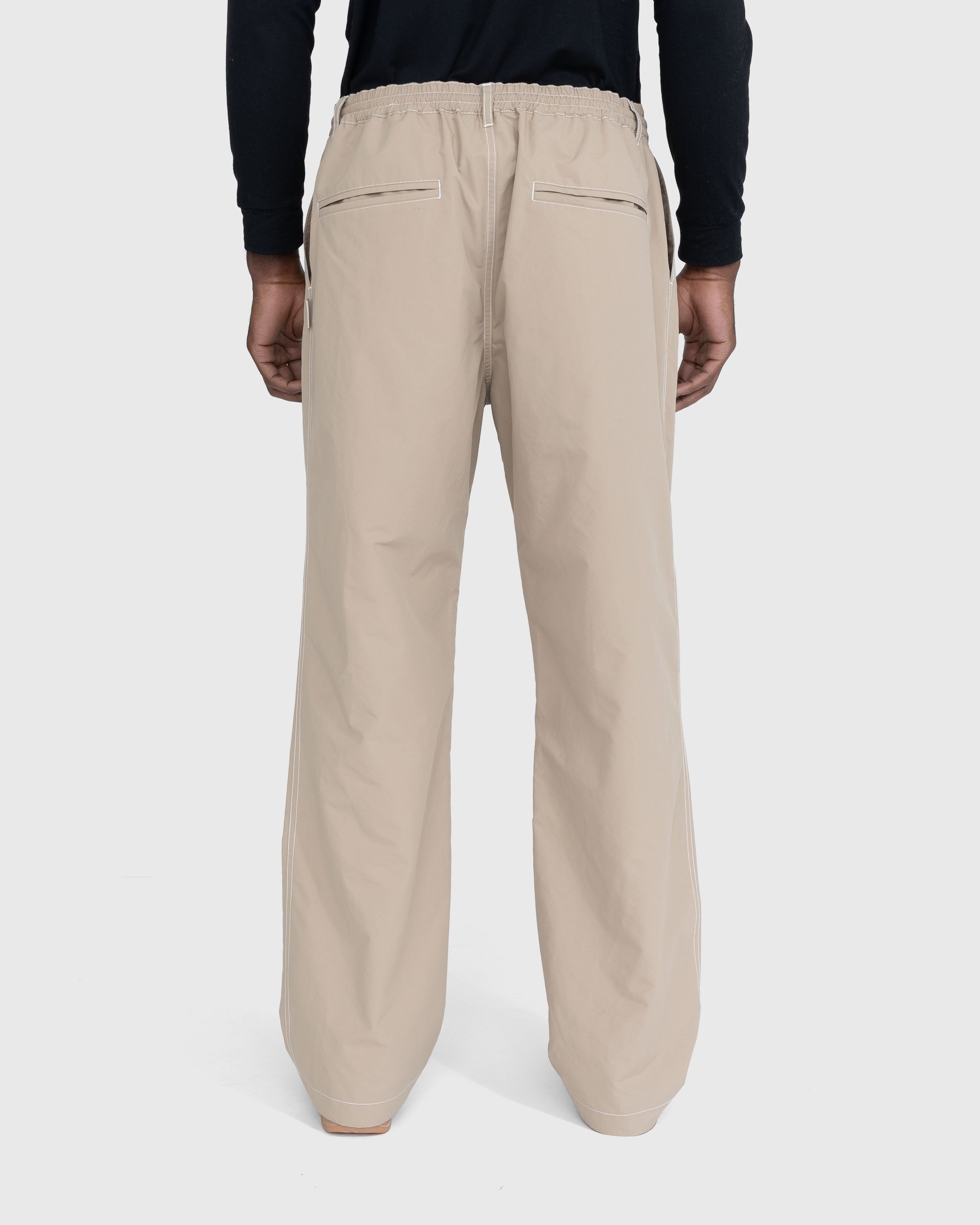 Highsnobiety – Contrast Stitch Pants Beige - Pants - Beige - Image 3
