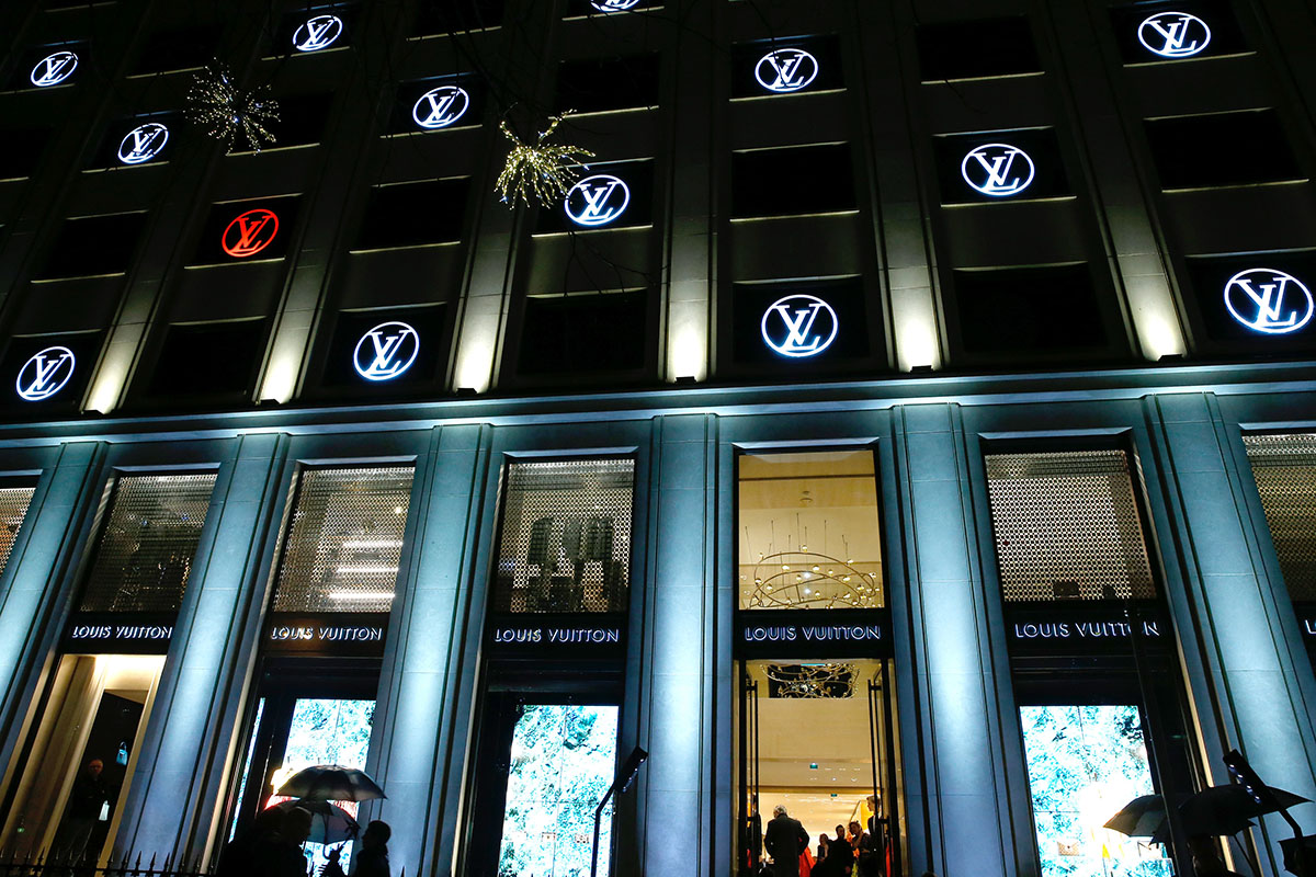Louis Vuitton Avenue Montaigne store