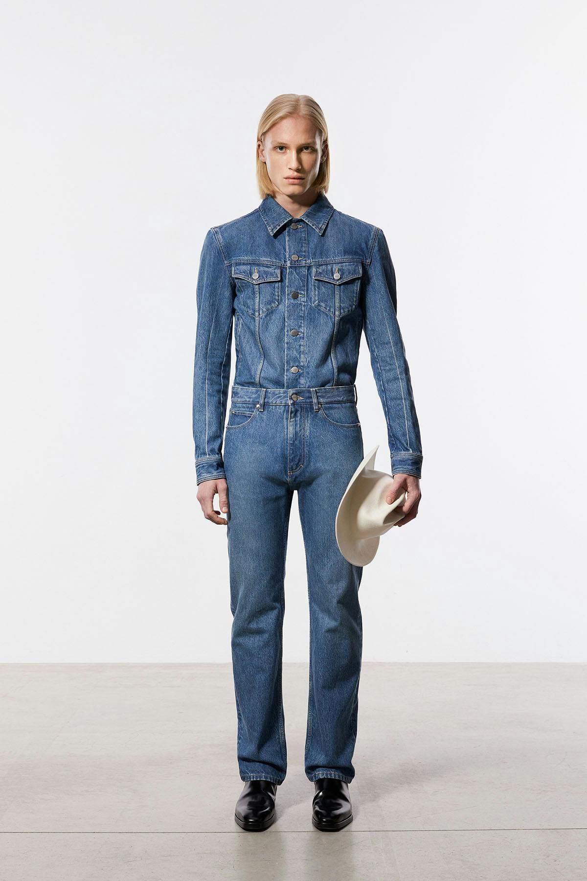 ferragamo-pre-fall-2023-35