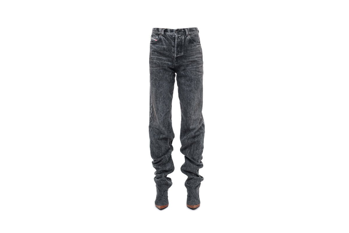 julia-fox-kanye-west-diesel-shoe-pants-3