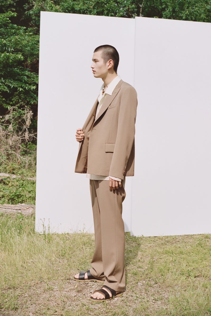 auralee-ss22-collection-new-balance-2002r (18)