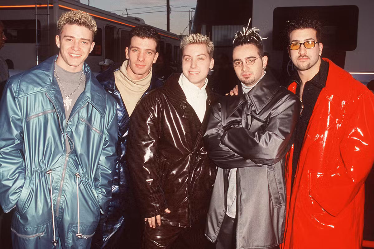 2000s Menswear Trends We Pray Stay in the 2000s