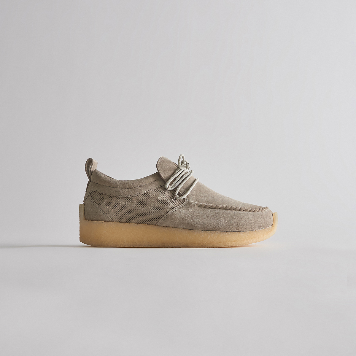 kith-spring-2-2022-collection-lookbook-clarks-01