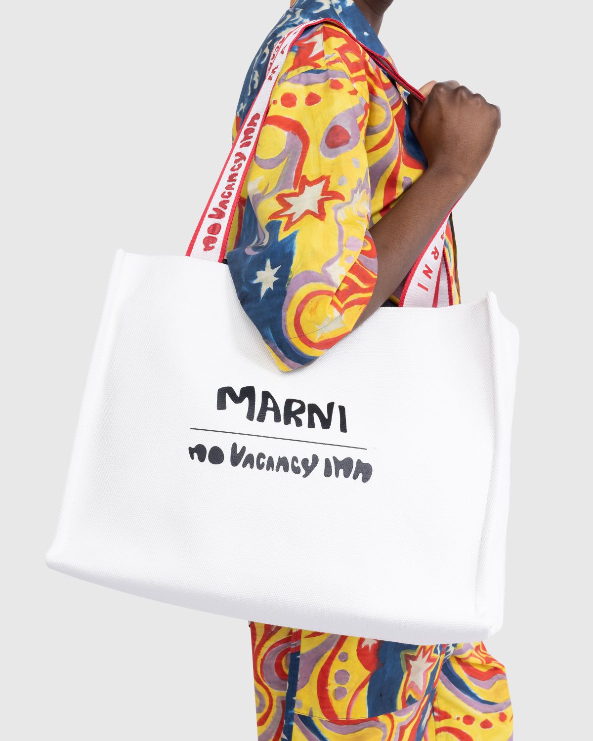 Marni x No Vacancy Inn – Bey Tote Bag Shell/Black - Bags - White - Image 6