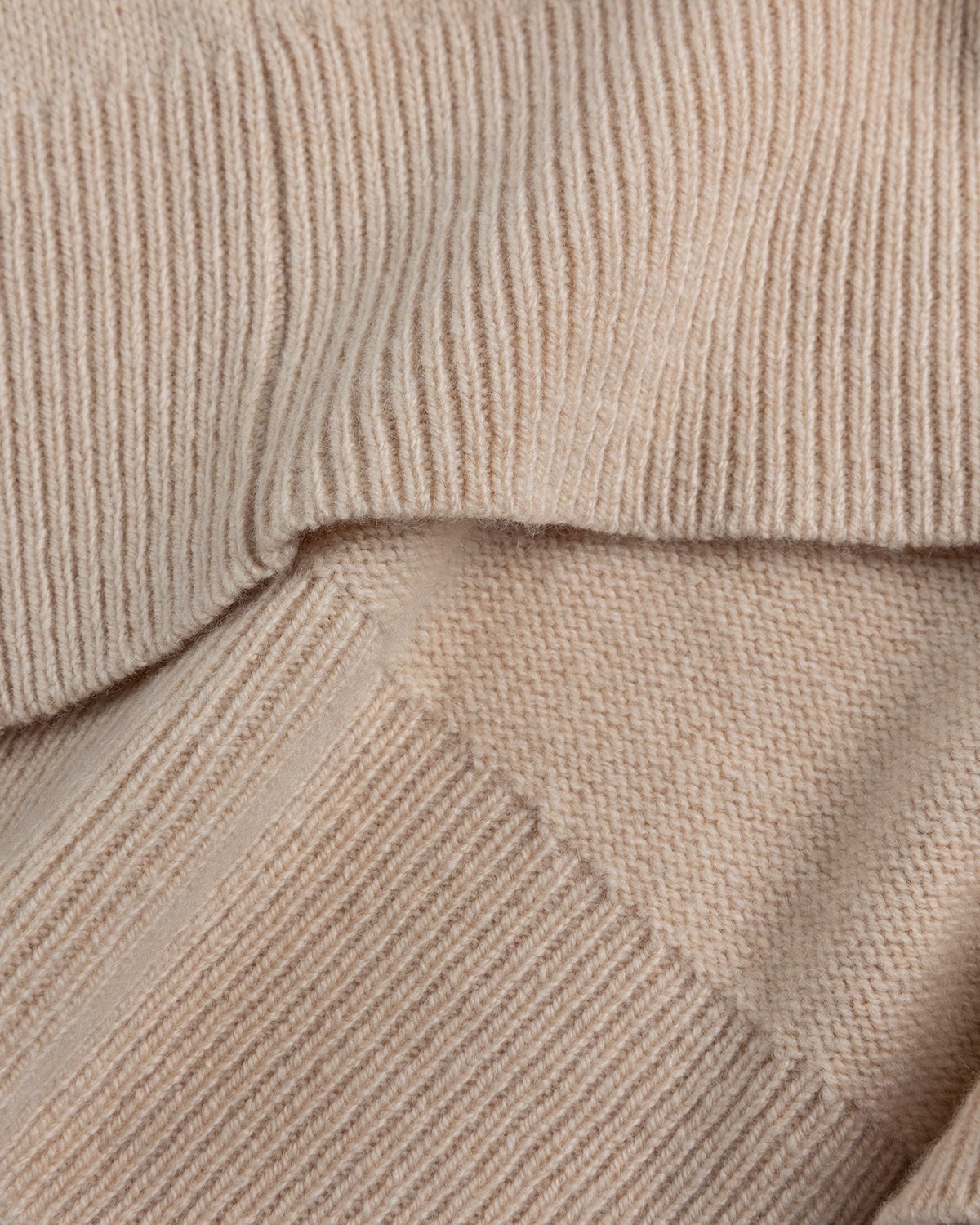 Acne Studios – Cashmere Blend V-Neck Sweater Biscuit Beige - Knitwear - Beige - Image 5