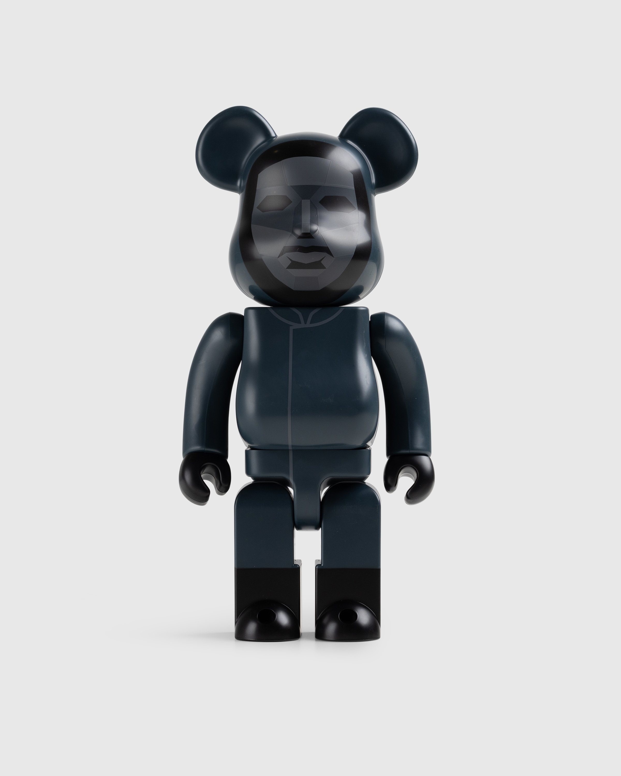 Medicom – Be@rbrick Squid Game Frontman 1000% Multi - Art & Collectibles - Multi - Image 1