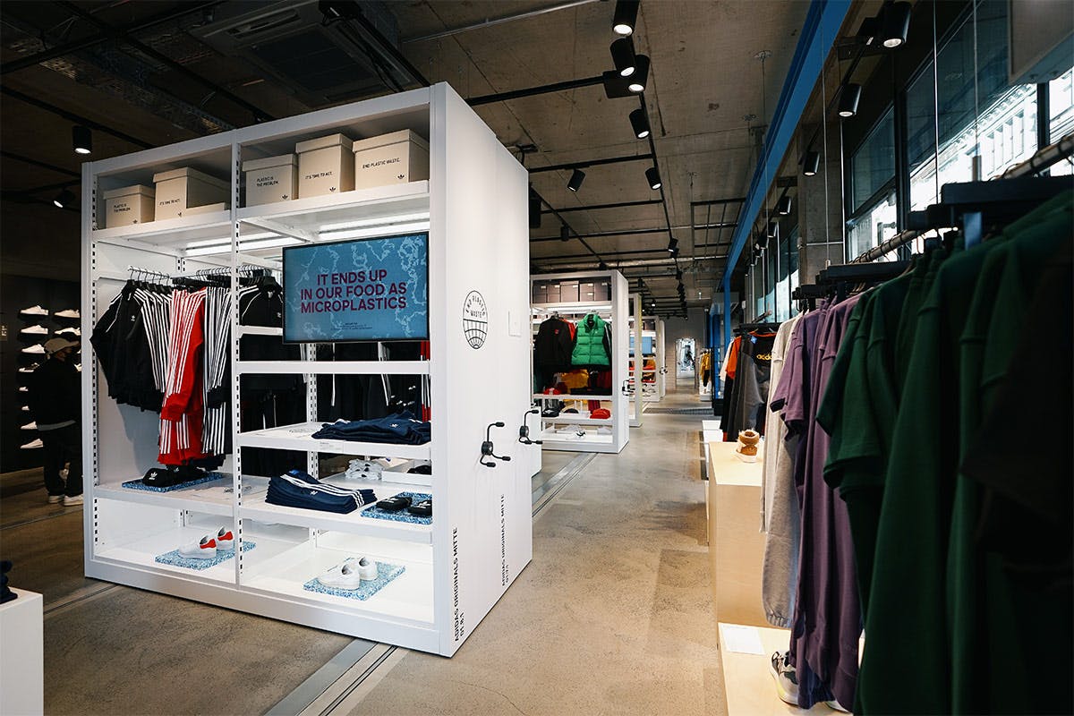 Ikke kompliceret lukker finansiere adidas Originals' Redesigned Berlin Flagship Doubles as a Gallery