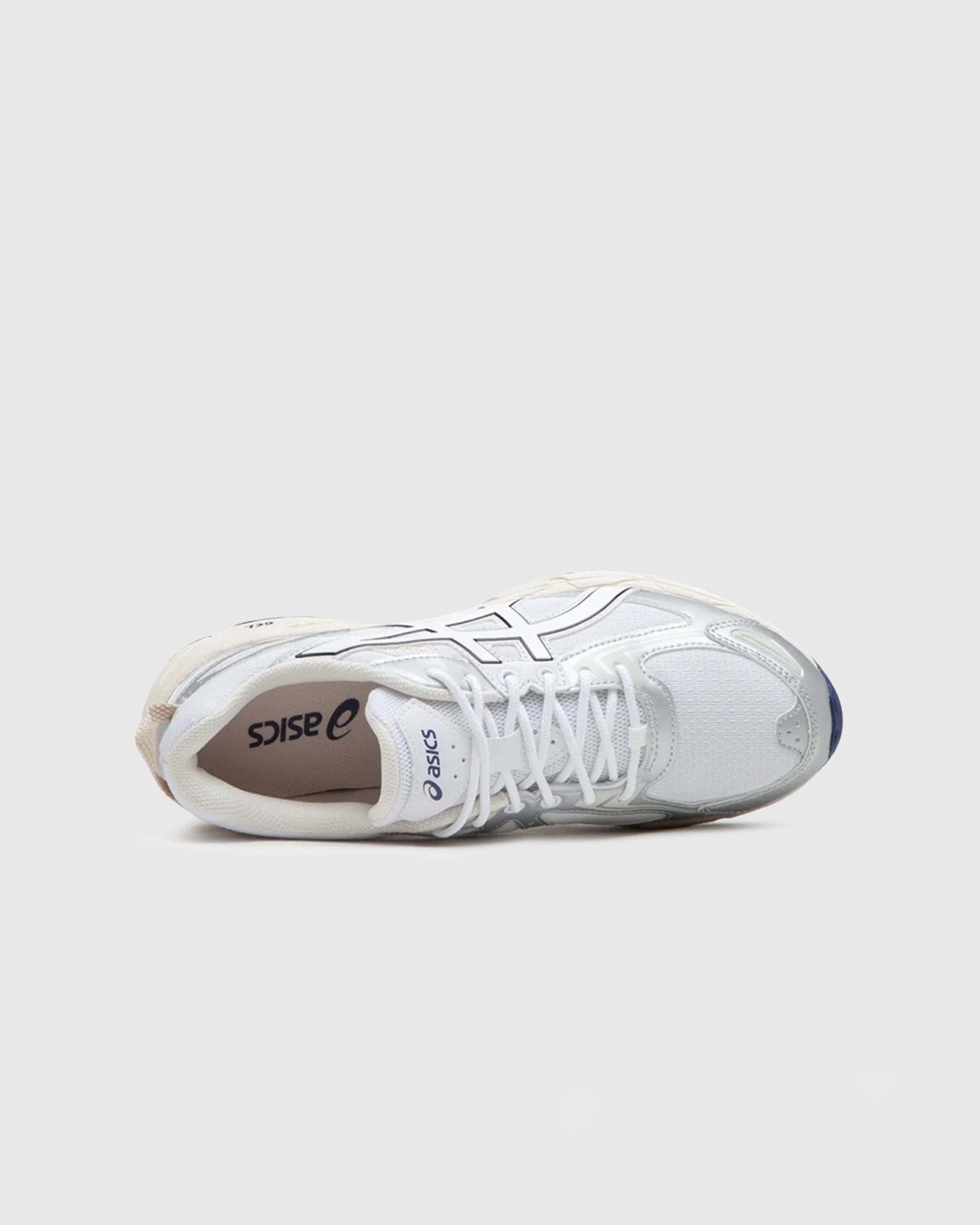 Asics venture 5 vs deals 6