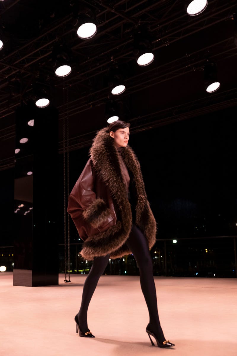 saint-laurent-faux-fur-fw22-runway-show- (11)