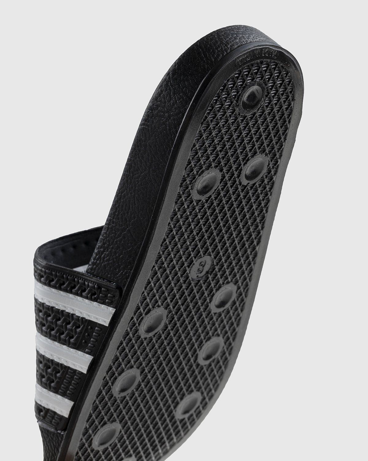 adidas adilette core black