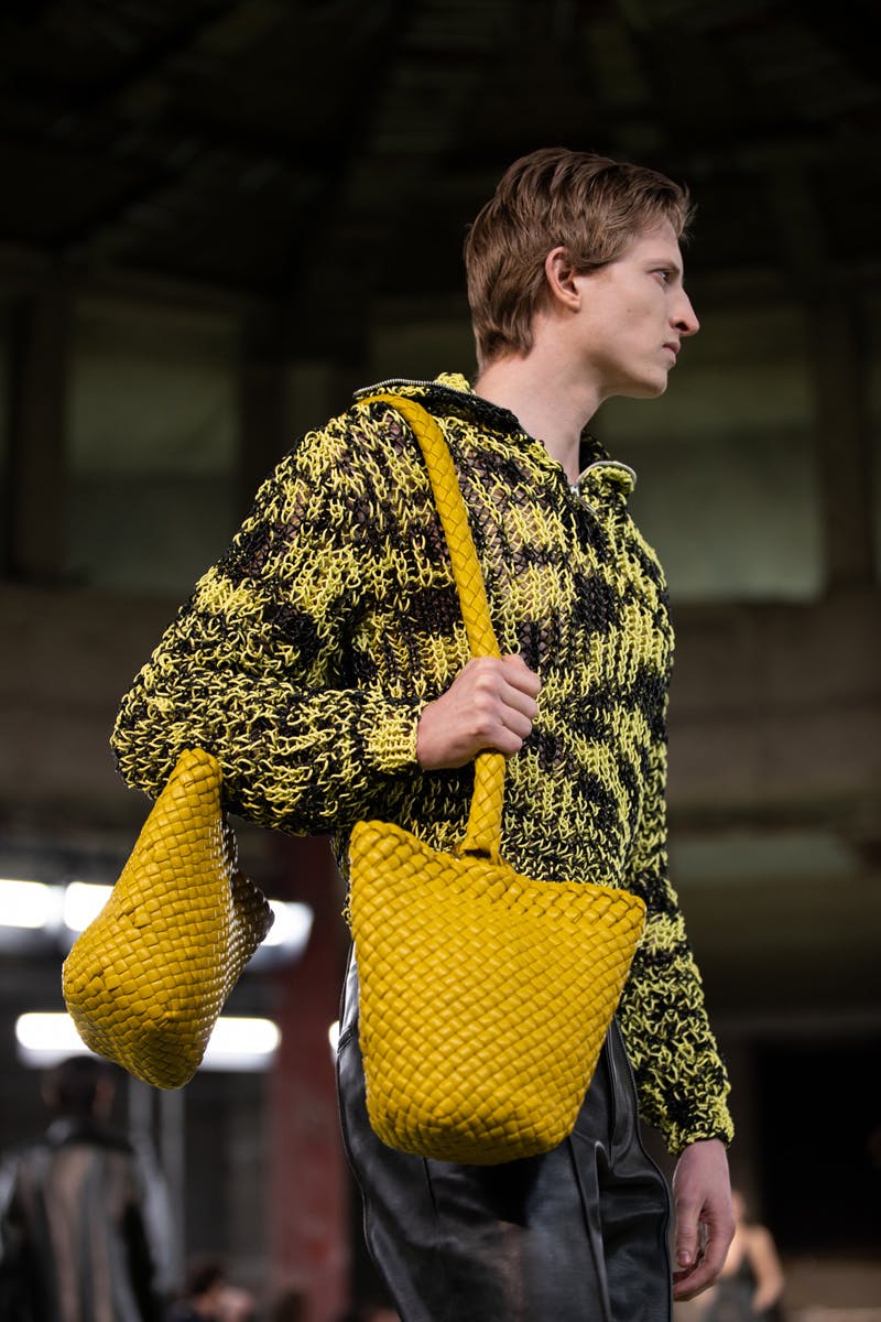 bottega-veneta-fall-winter-2022-collection-runway-show-53