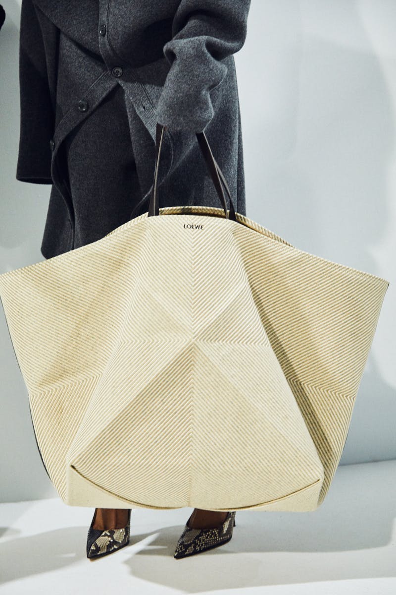 loewe-fall-winter-2023-womens-4