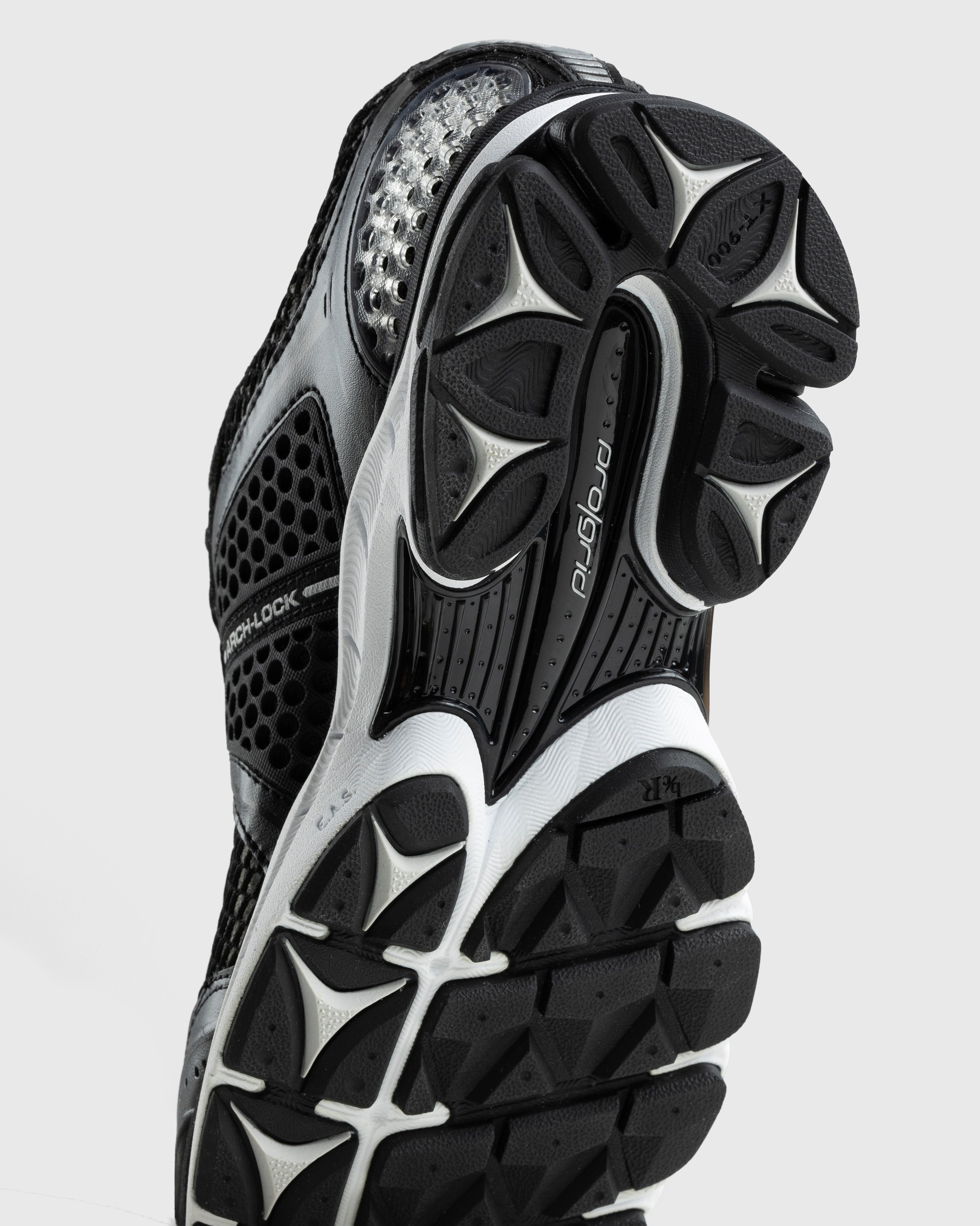 Hrx shoes hotsell snapdeal
