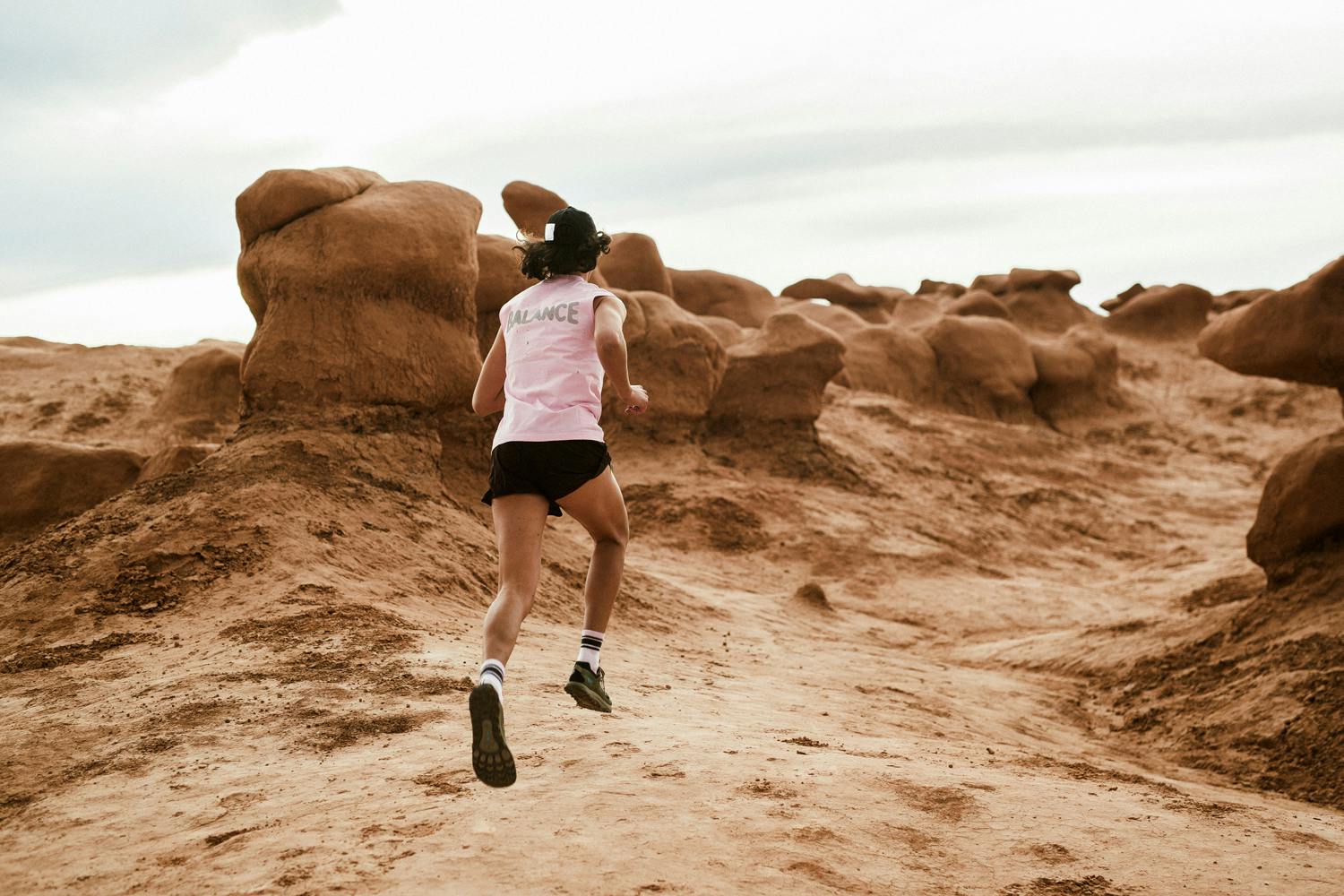 satisfy running salomon