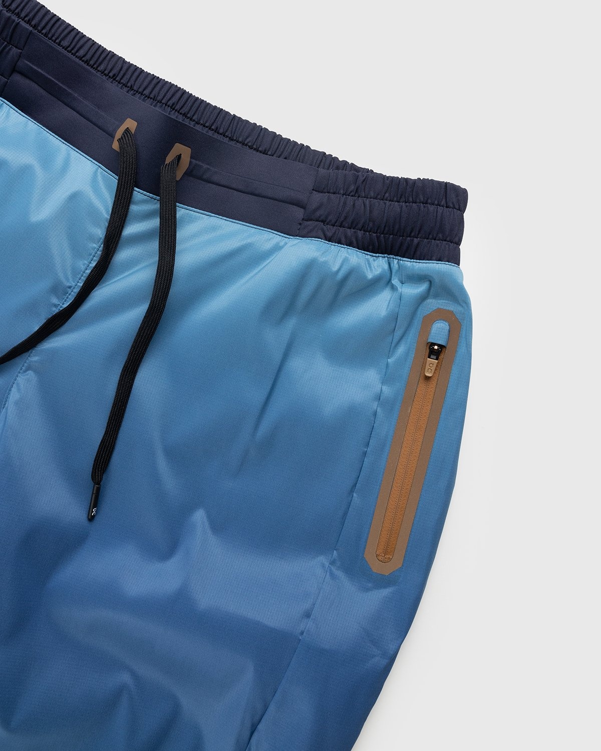 Loewe x On – Women's Technical Running Pants Gradient Blue - Active Pants - Blue - Image 5